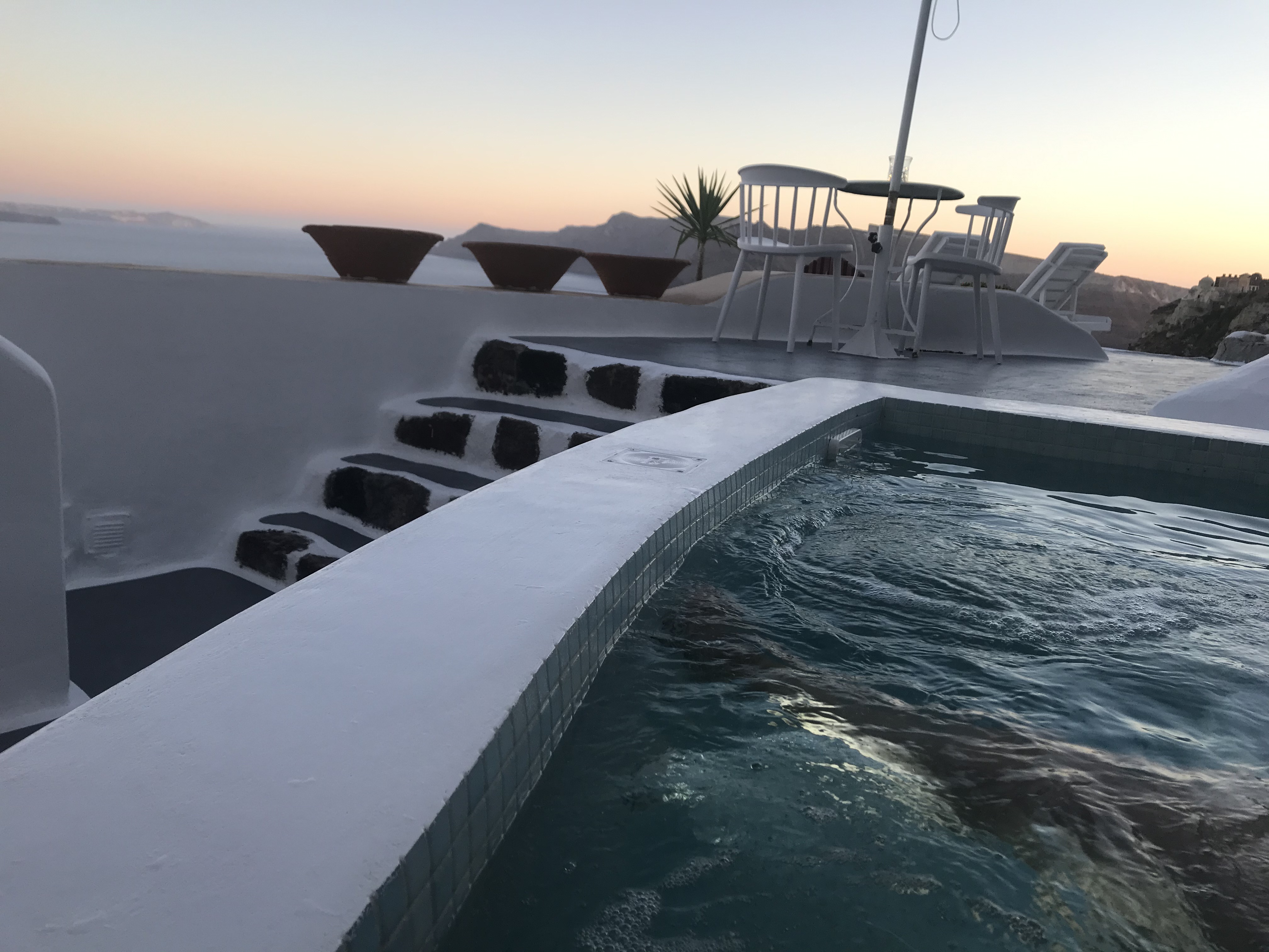 Cave house Oia Caldera Amazing view with Jacuzzi Cycladic houses