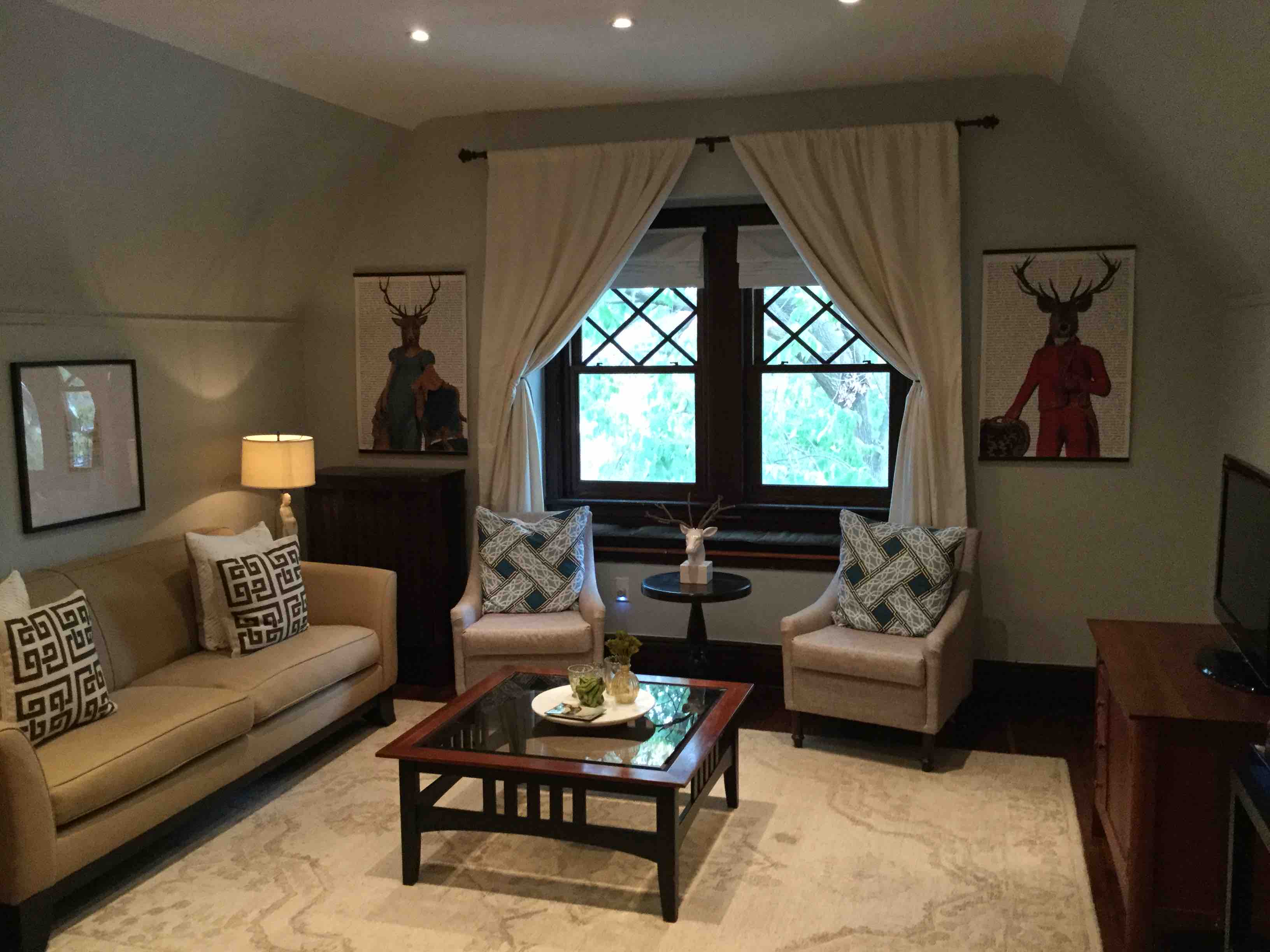Victorian Brooklyn Spacious Living!