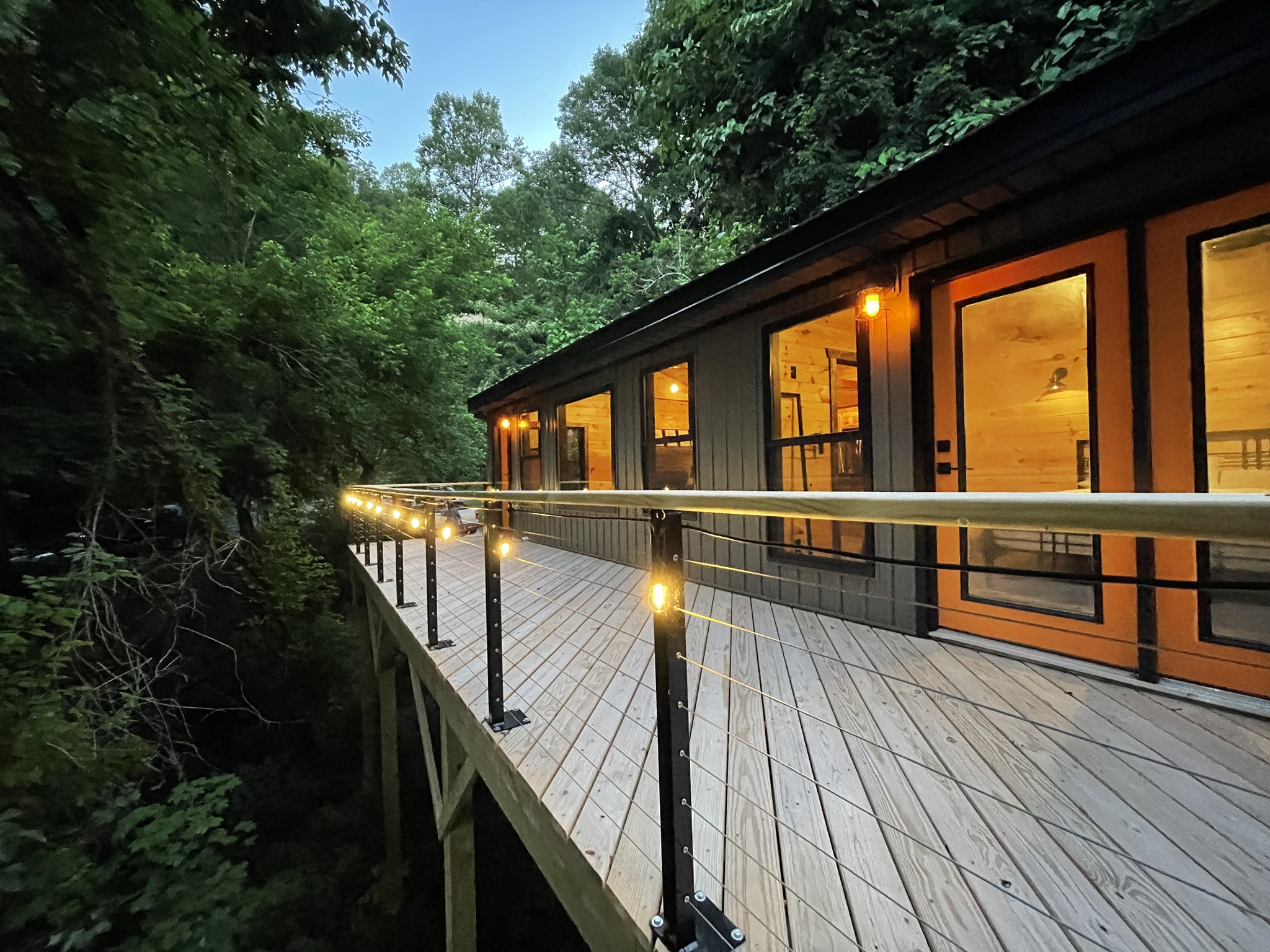 The Little Lake House at Center Hill Lake Cabins for Rent in