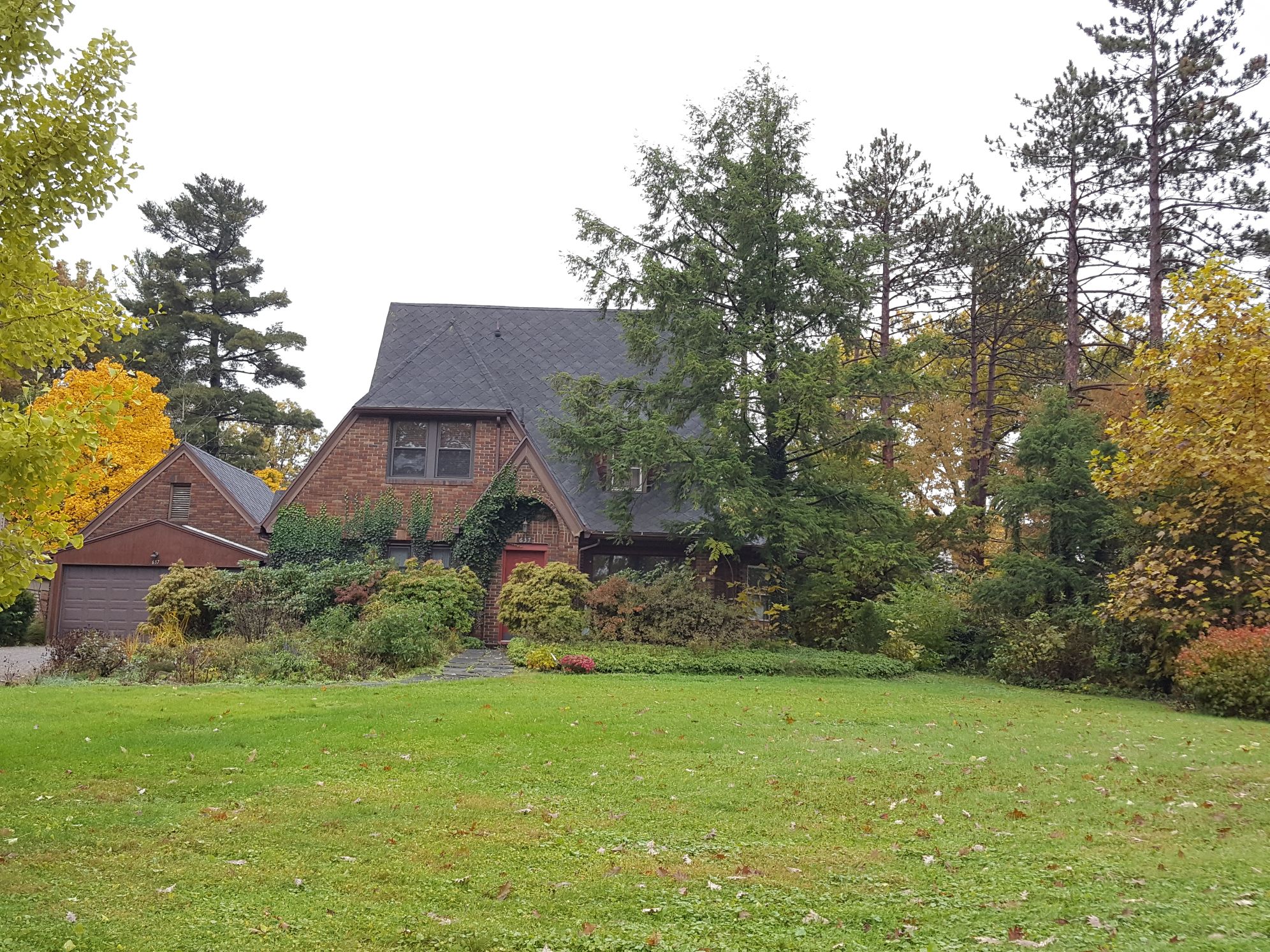 Charming Home in Woodland Houses for Rent in Mansfield, Ohio, United