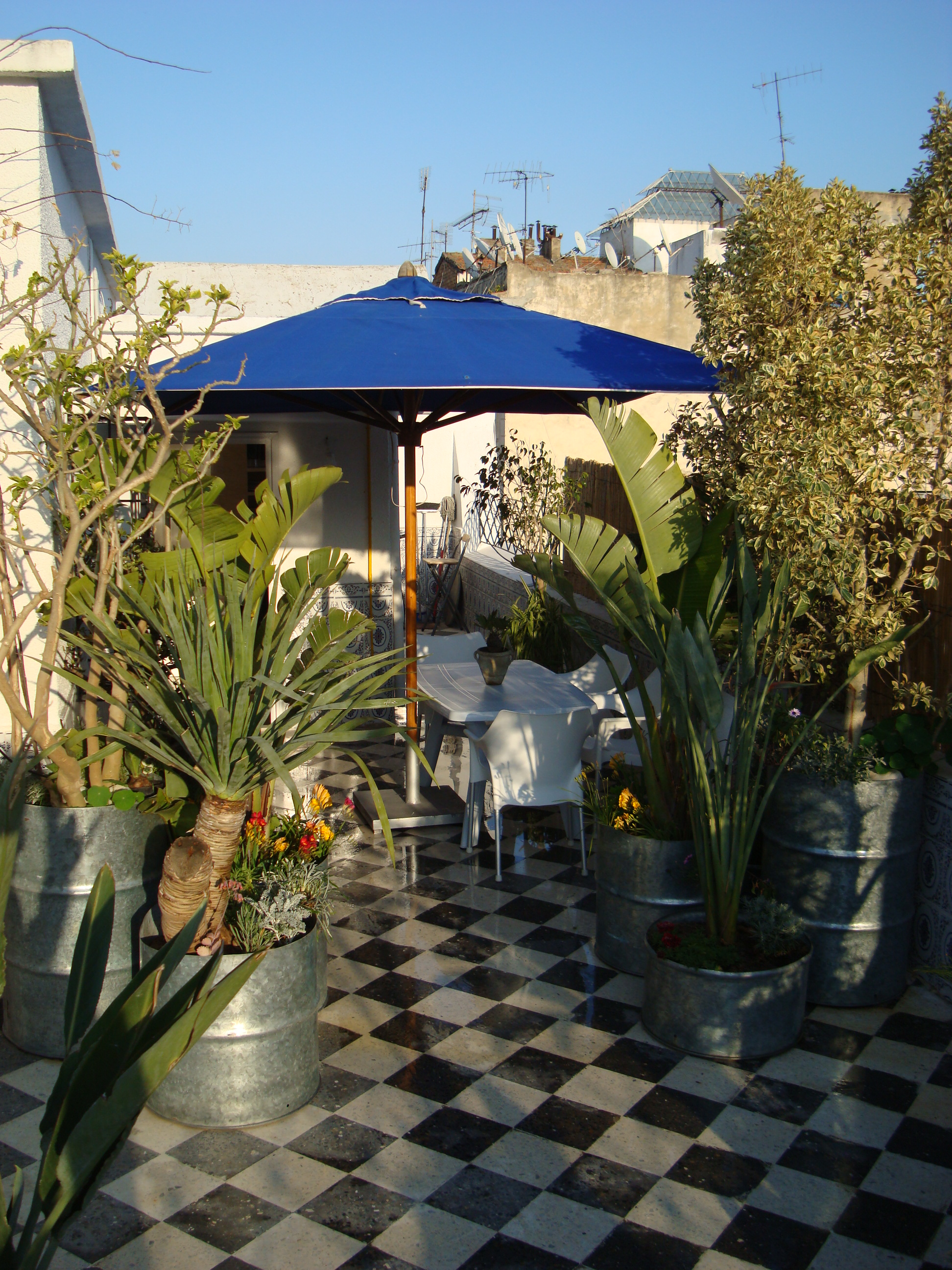 LACASADELCENTROATUNIS.55€XJJX2PERSO Apartments for Rent in Tunis