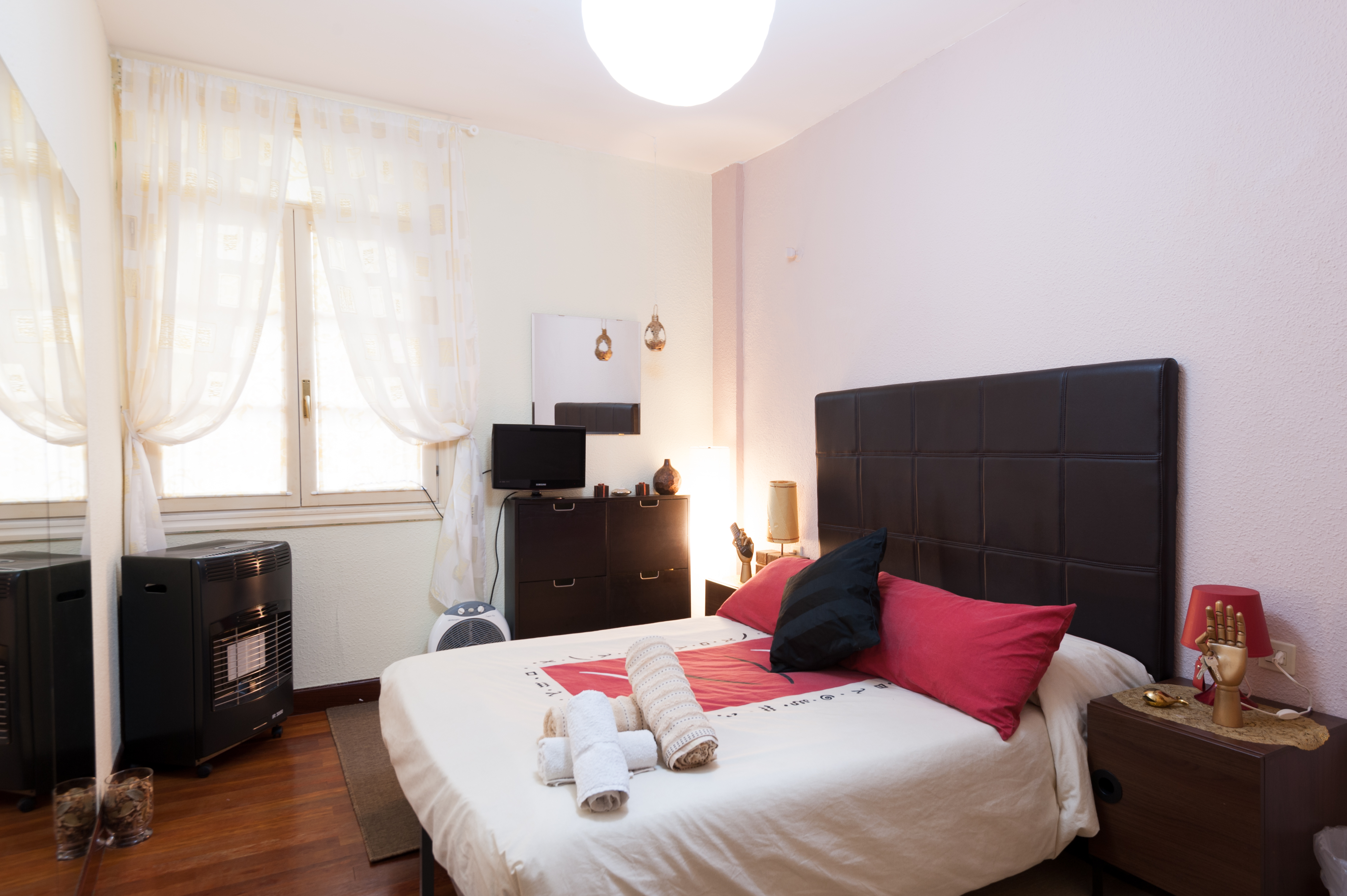 quiet room in Casco Viejo, Bilbao