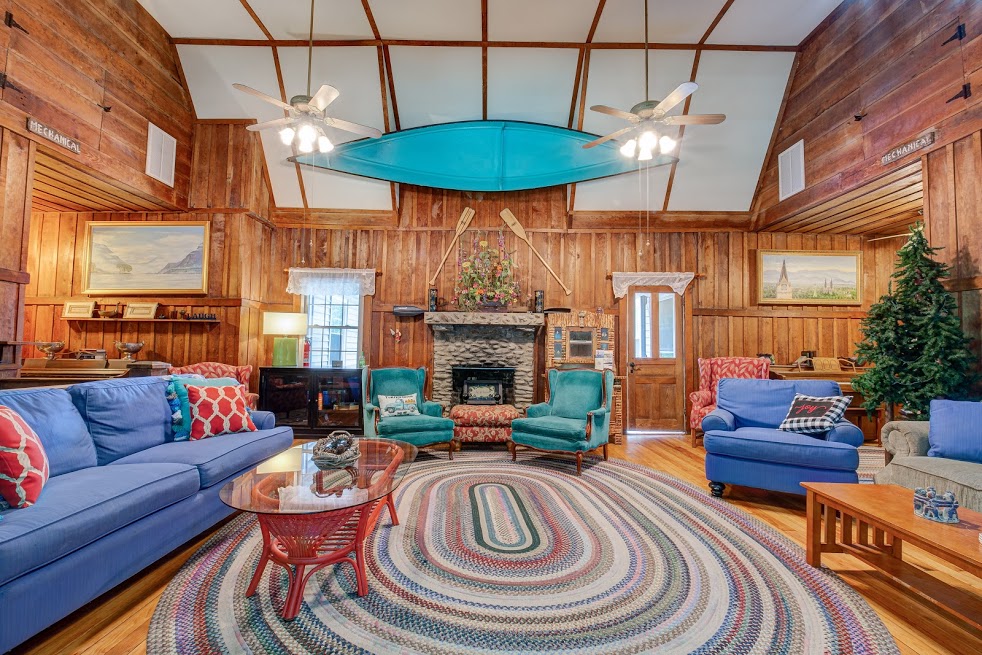 The Providence Lodge and Gallery Nature lodges for Rent in Lake Junaluska, North Carolina