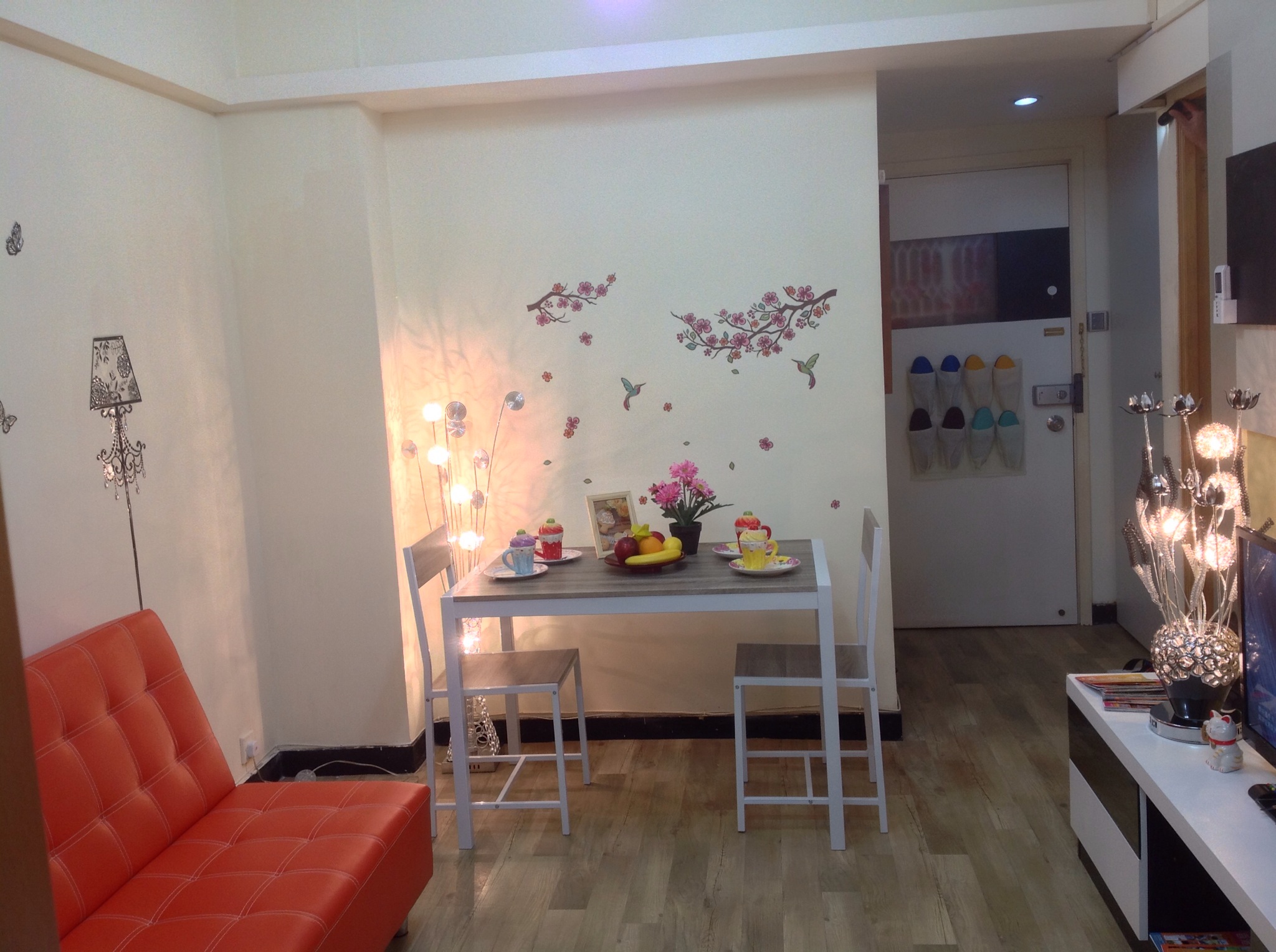 Beside MTR 5 double bed 2 Bar in MK