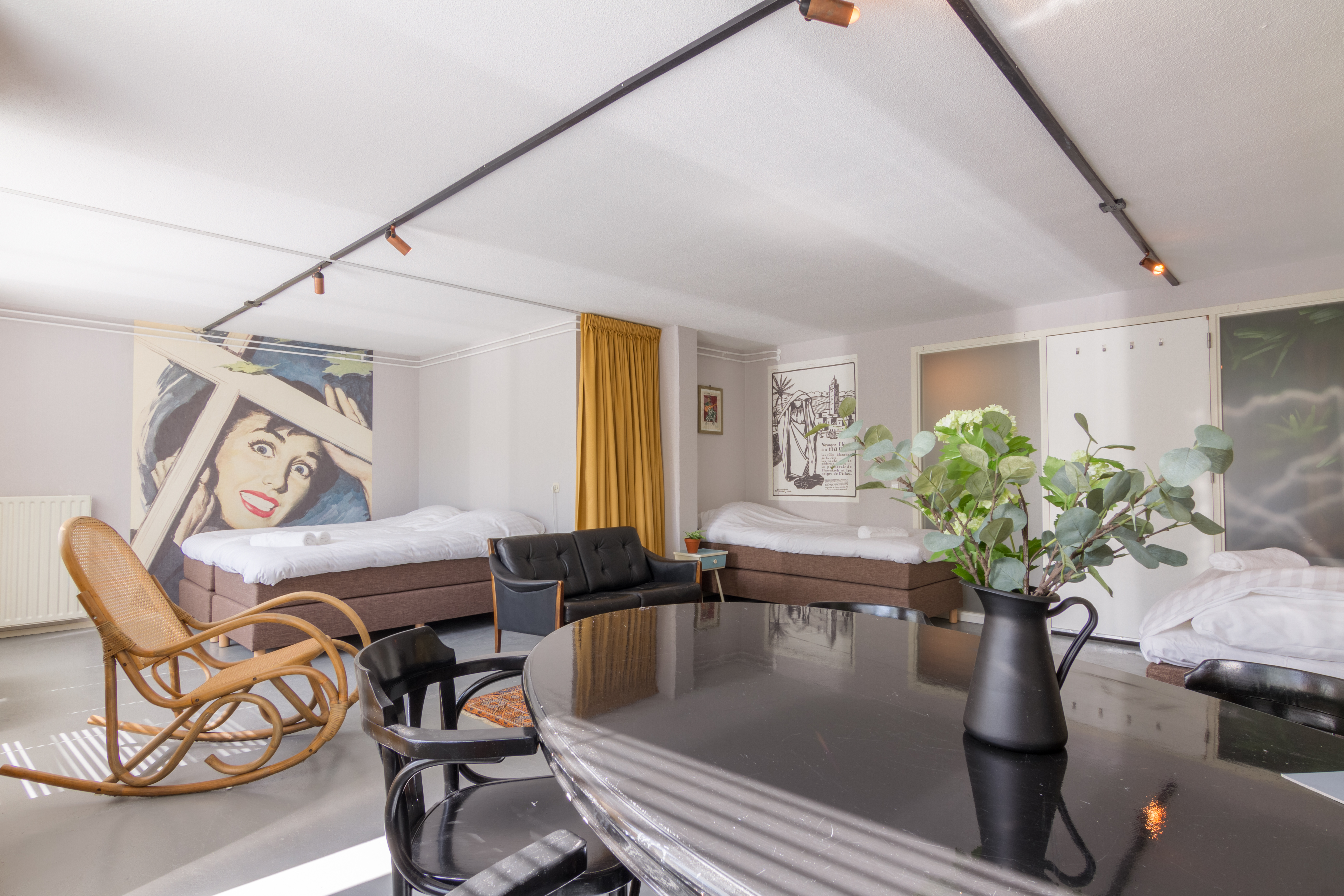 Spacious room for four on the Grote Markt! — The Hague stay