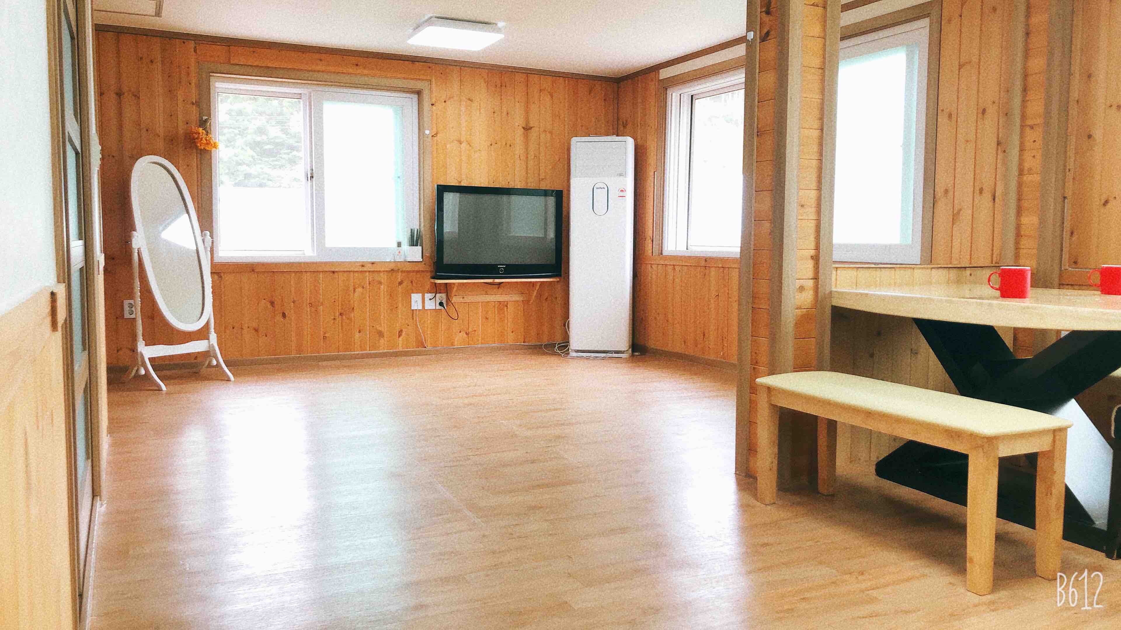 1 minute walk to the beach/private house/200 pyeong yard