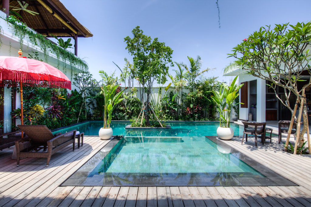 Frangipani merah: 4 bedrooms & 600m Finns & beach - Villas à louer à Canggu  Berawa, Bali, Indonésie