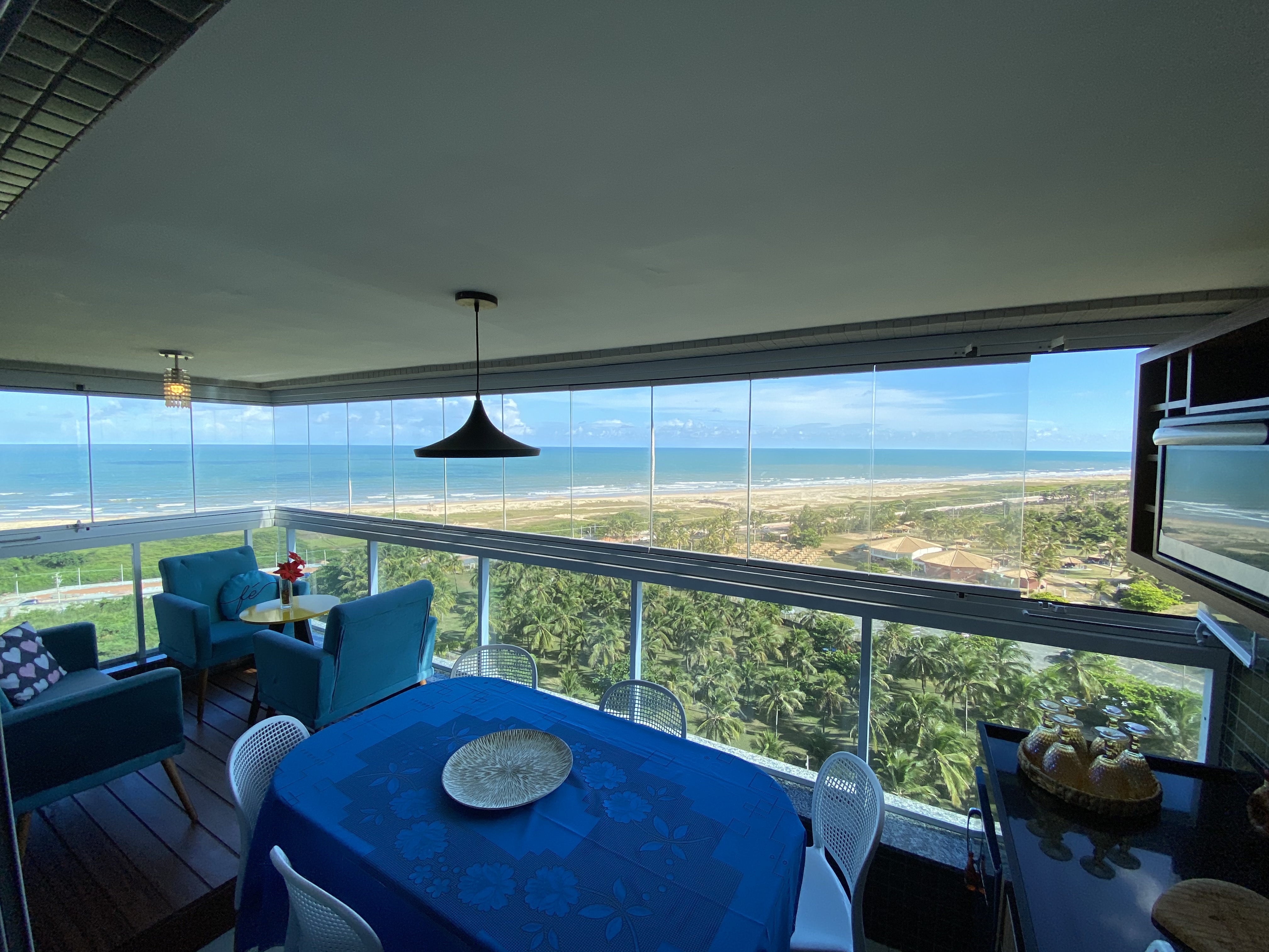 Cozy Apartment with Sea View
