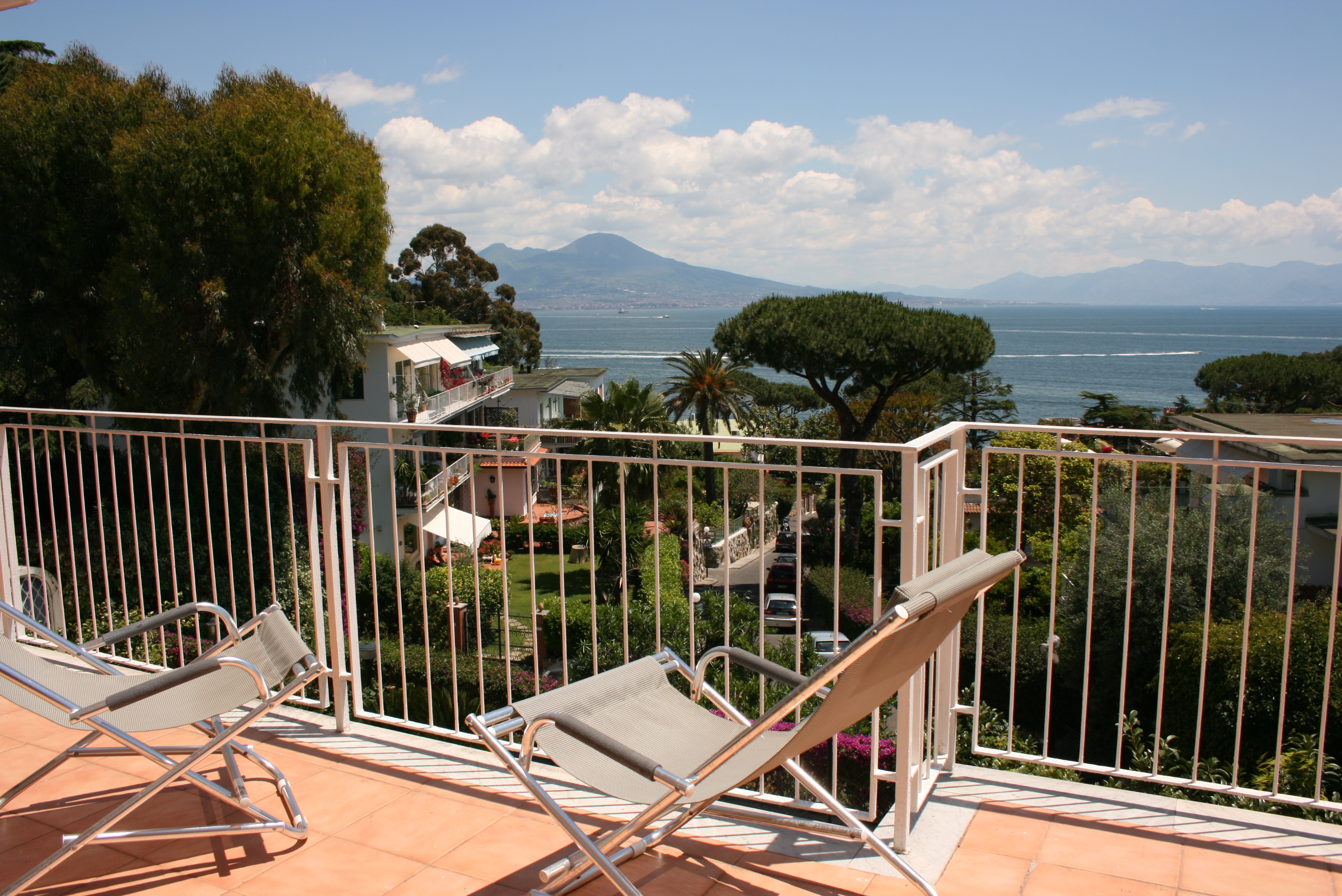 Charming Villa sea Vesuvio view in Posillipo, Naples