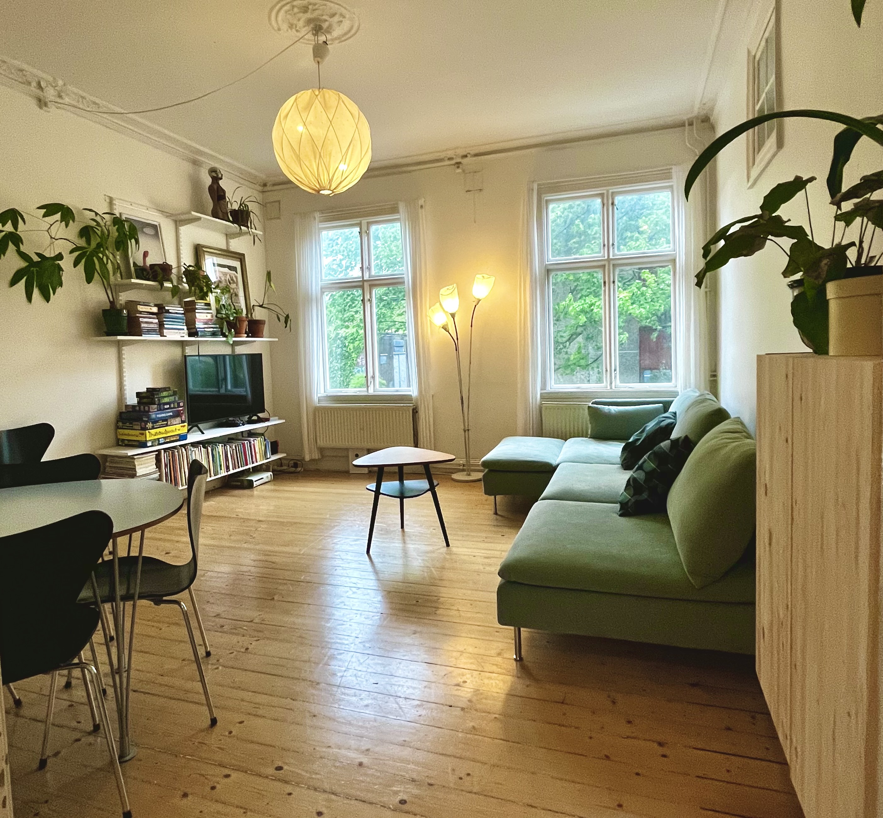 Beautiful 4-room apt near city and cultural life.
