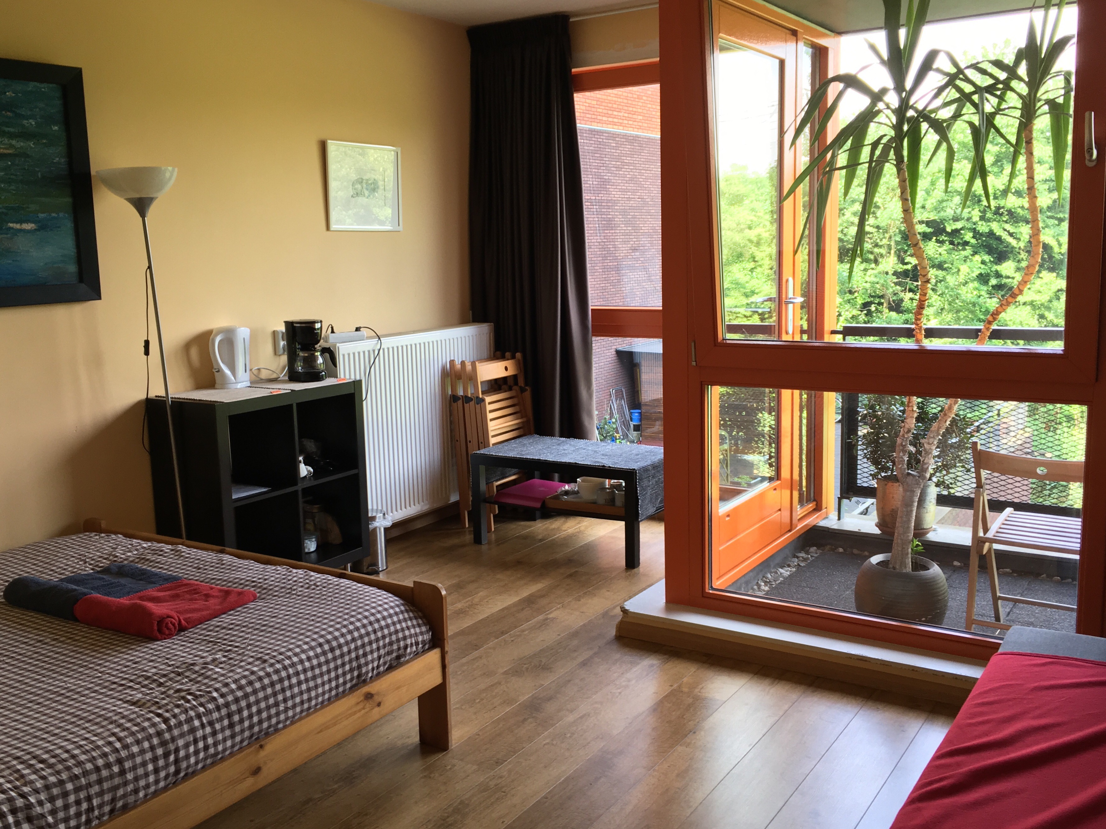 Cozy room with a loggia and a nice water view — Amsterdam stay
