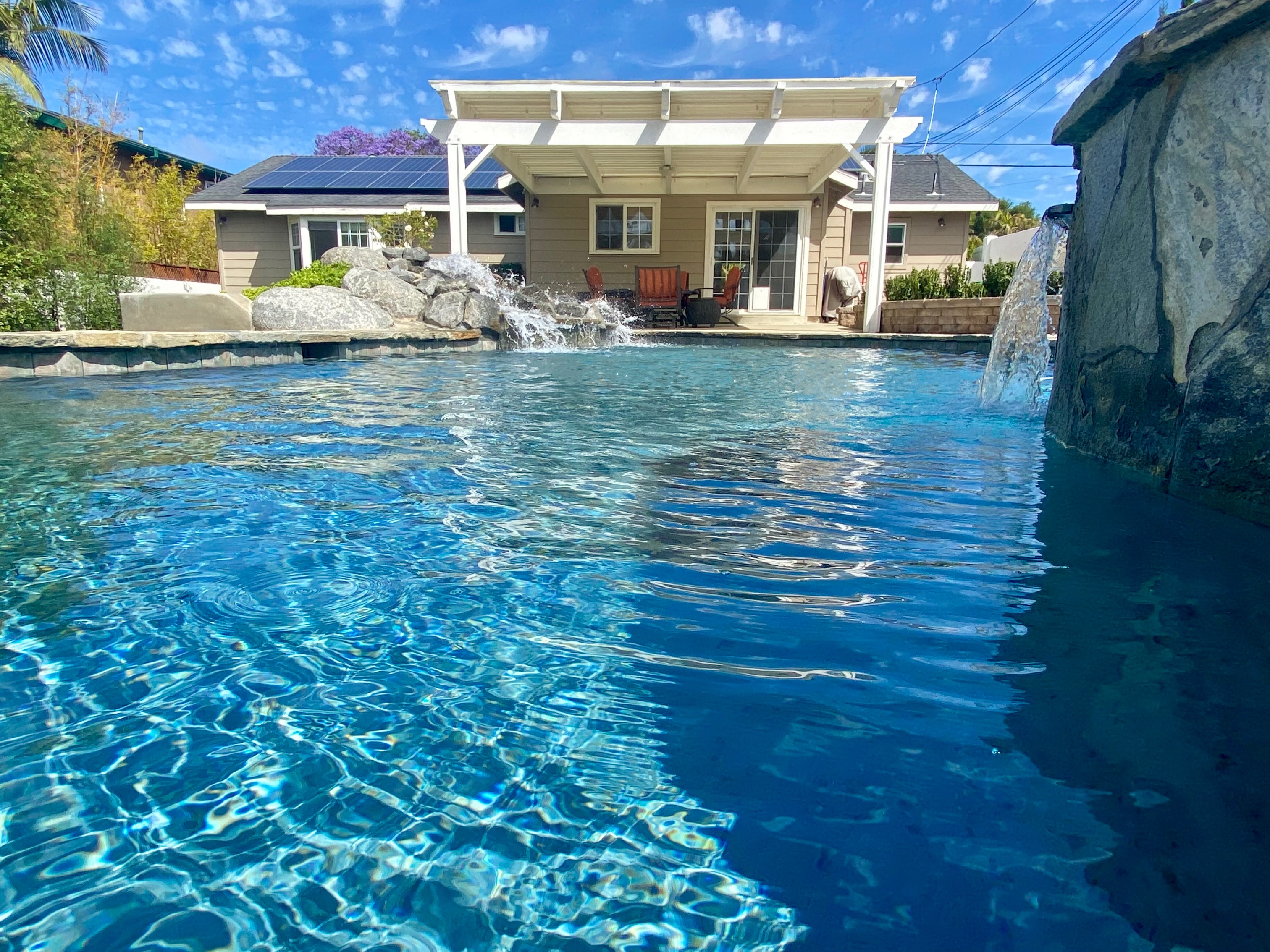 Resort Style Home to Relax PLUS Jacuzzi & Pool Houses for Rent in