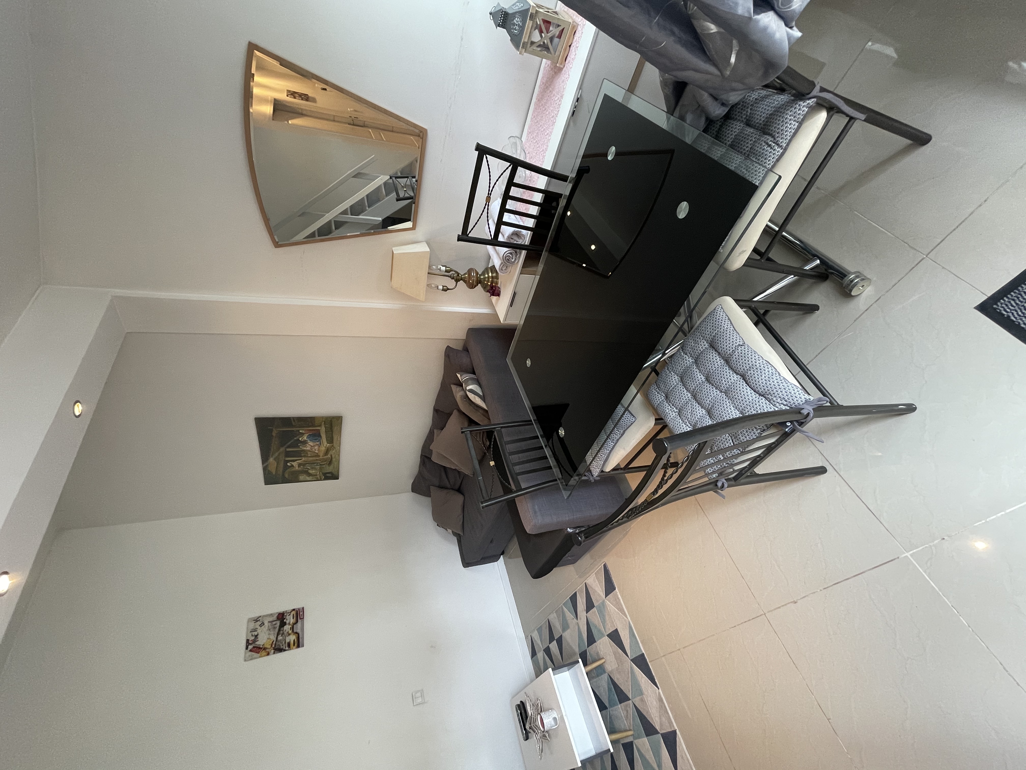 Studio 4 people quiet area, close to CDG airport.