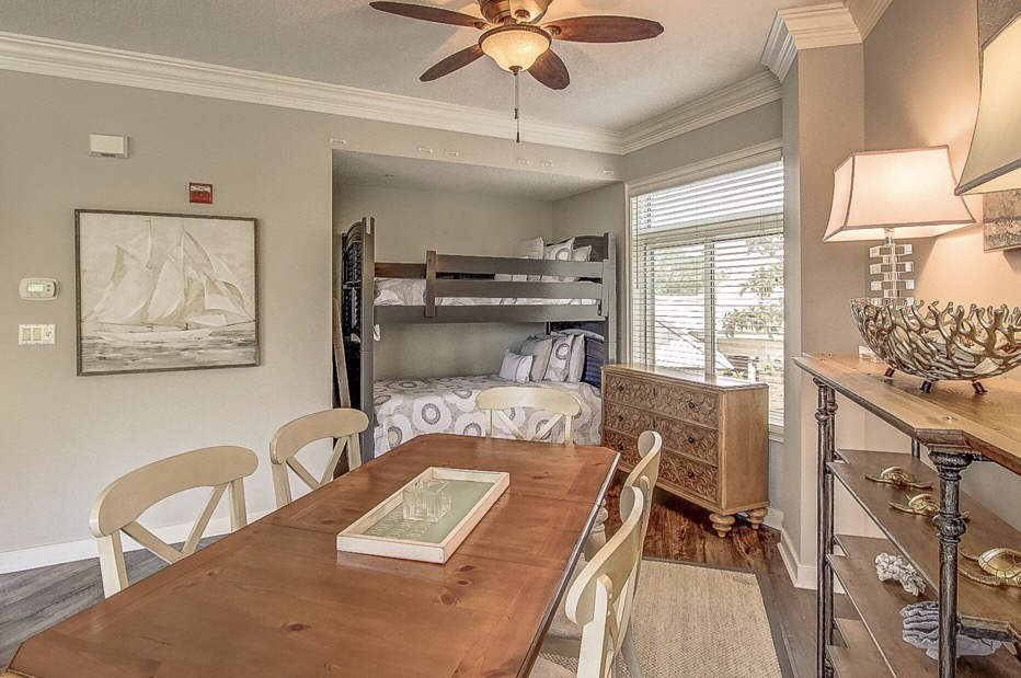 Two Huge Oceanfront Pools With Pool Bar Jim’s Apartments for Rent in