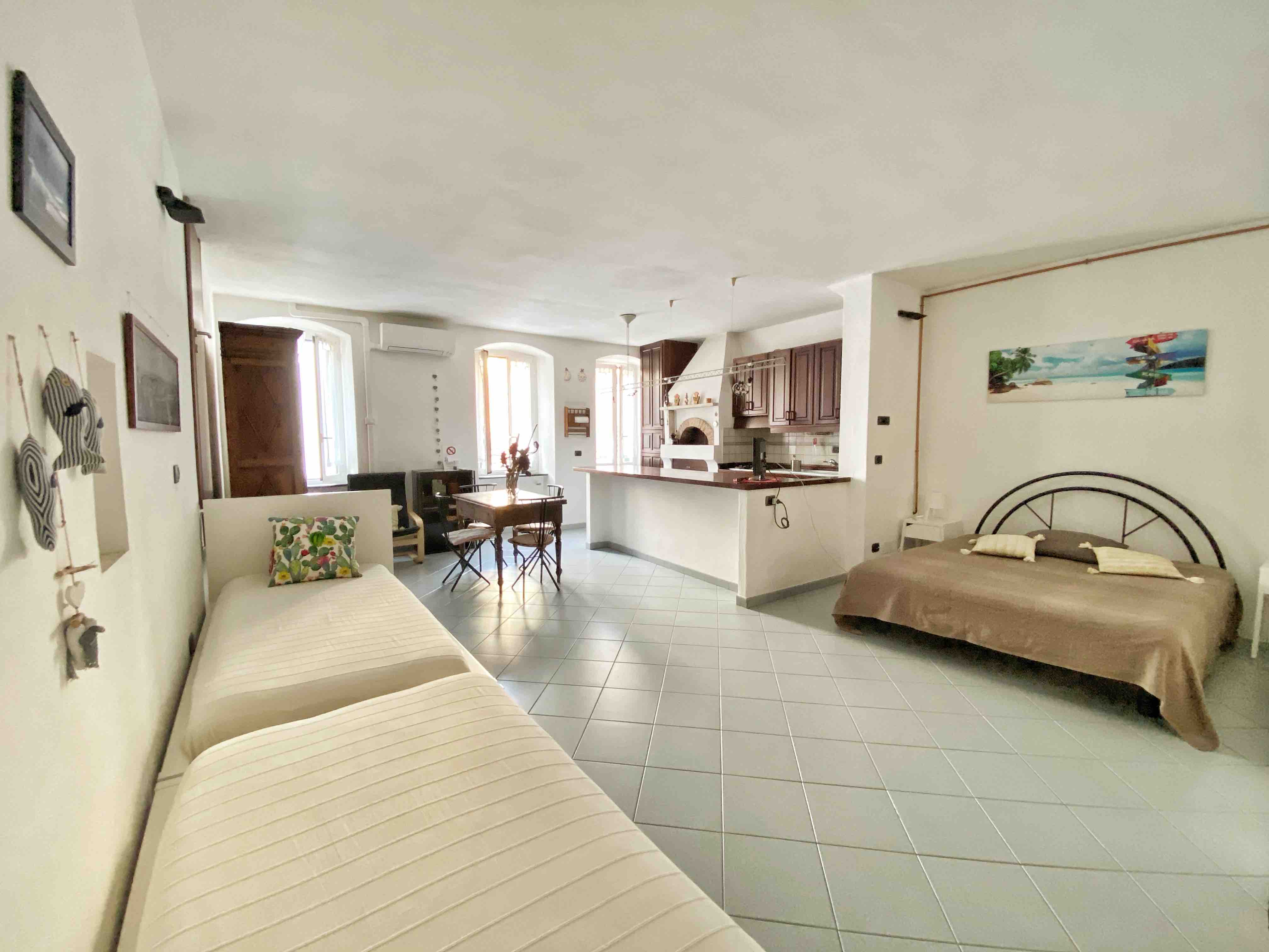Apprtmnt/loft 60 sqm 20 meters from the sea