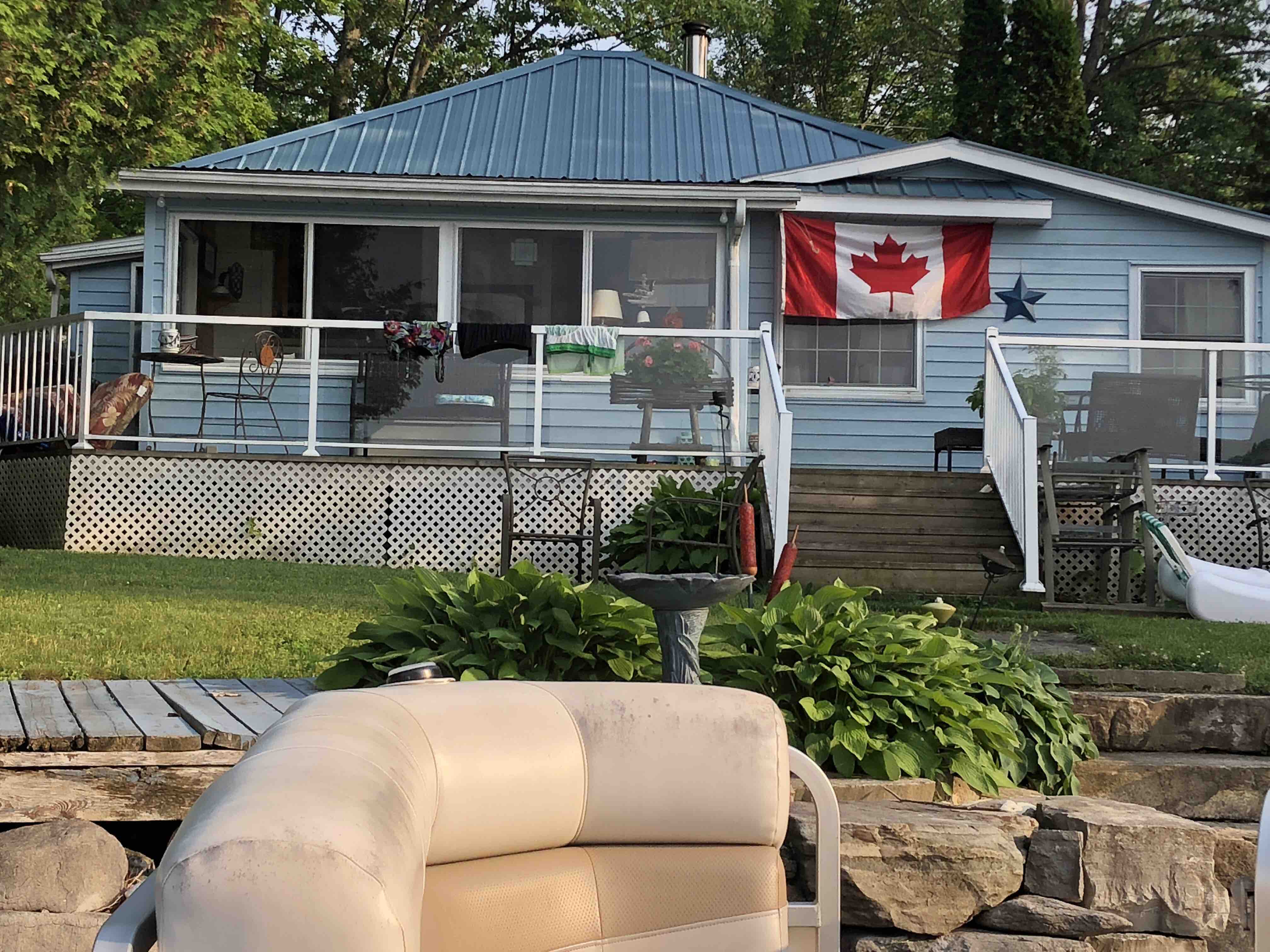 The Looney Bin Cottages for Rent in Havelock, Ontario, Canada