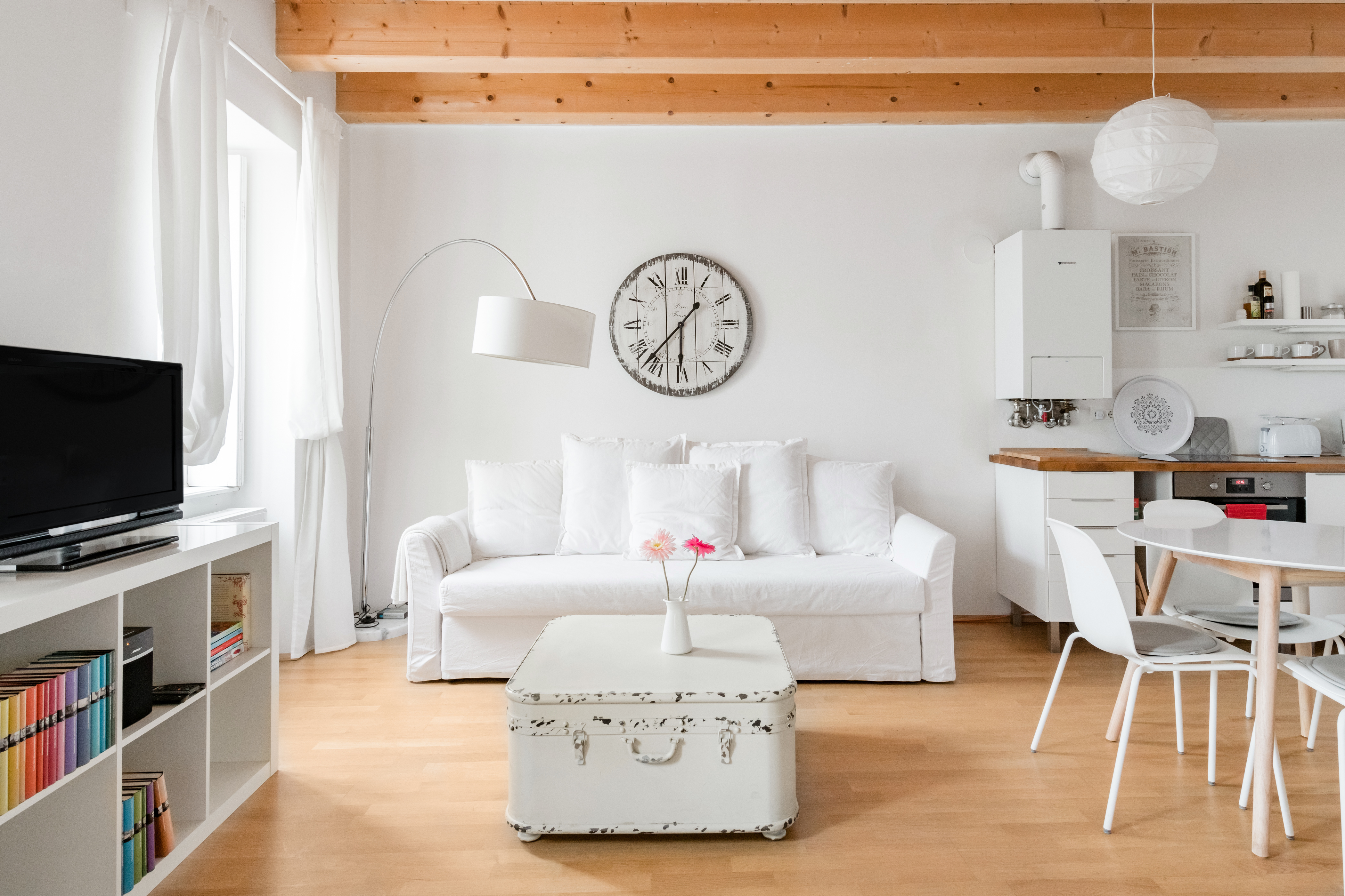 Apartment near metro station