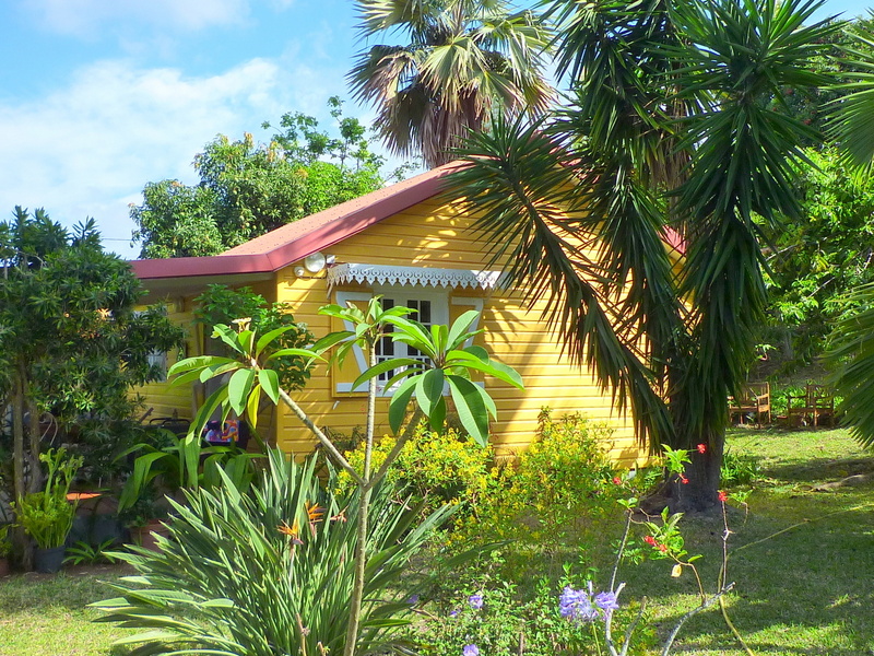 Charming Creole hut LES LATANIERS