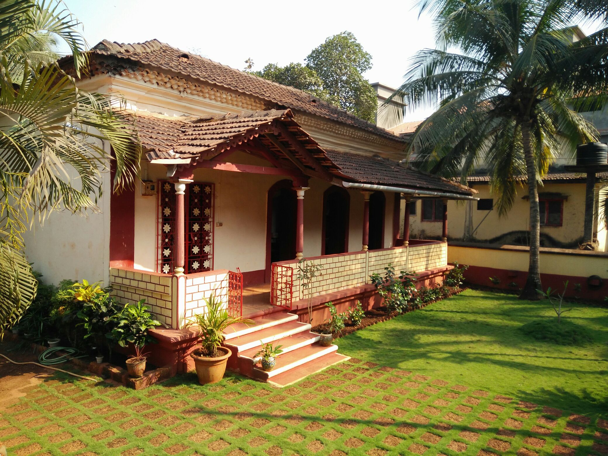 150 yrs old Portuguese Bunglow Bungalows for Rent in Goa, Goa, India
