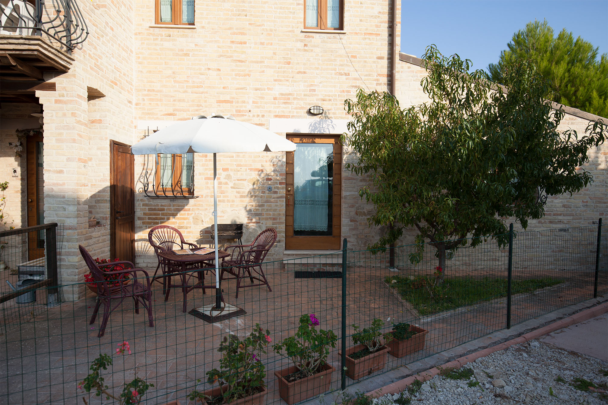 IL PESCO -BORGO CASAL CRISTIANA- TERRACE OVERLOOKING THE SEA