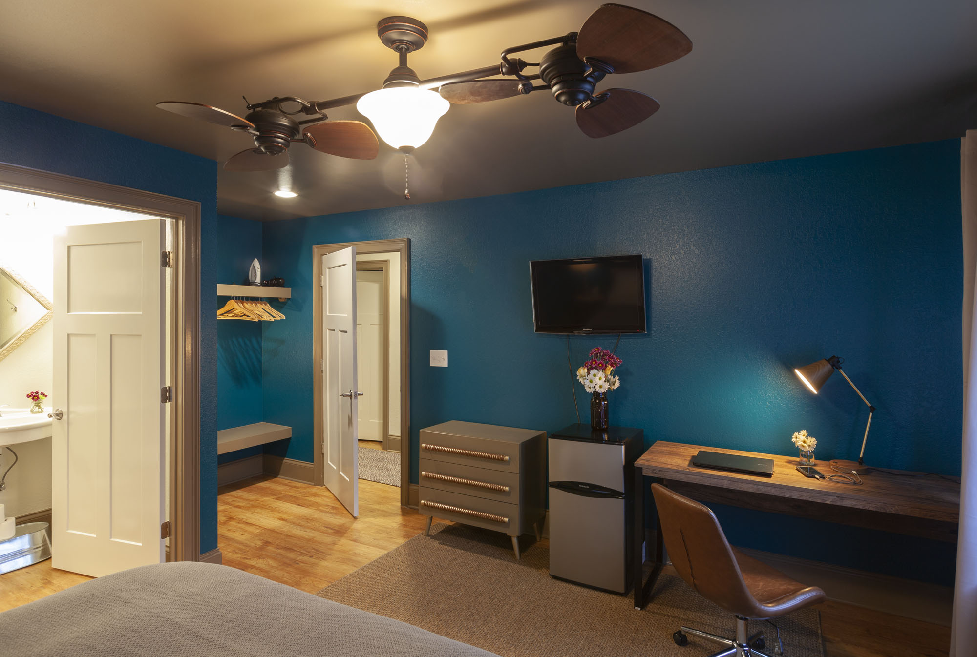 Trout Mountain Inn Executive Suite Boutique hotels for Rent in