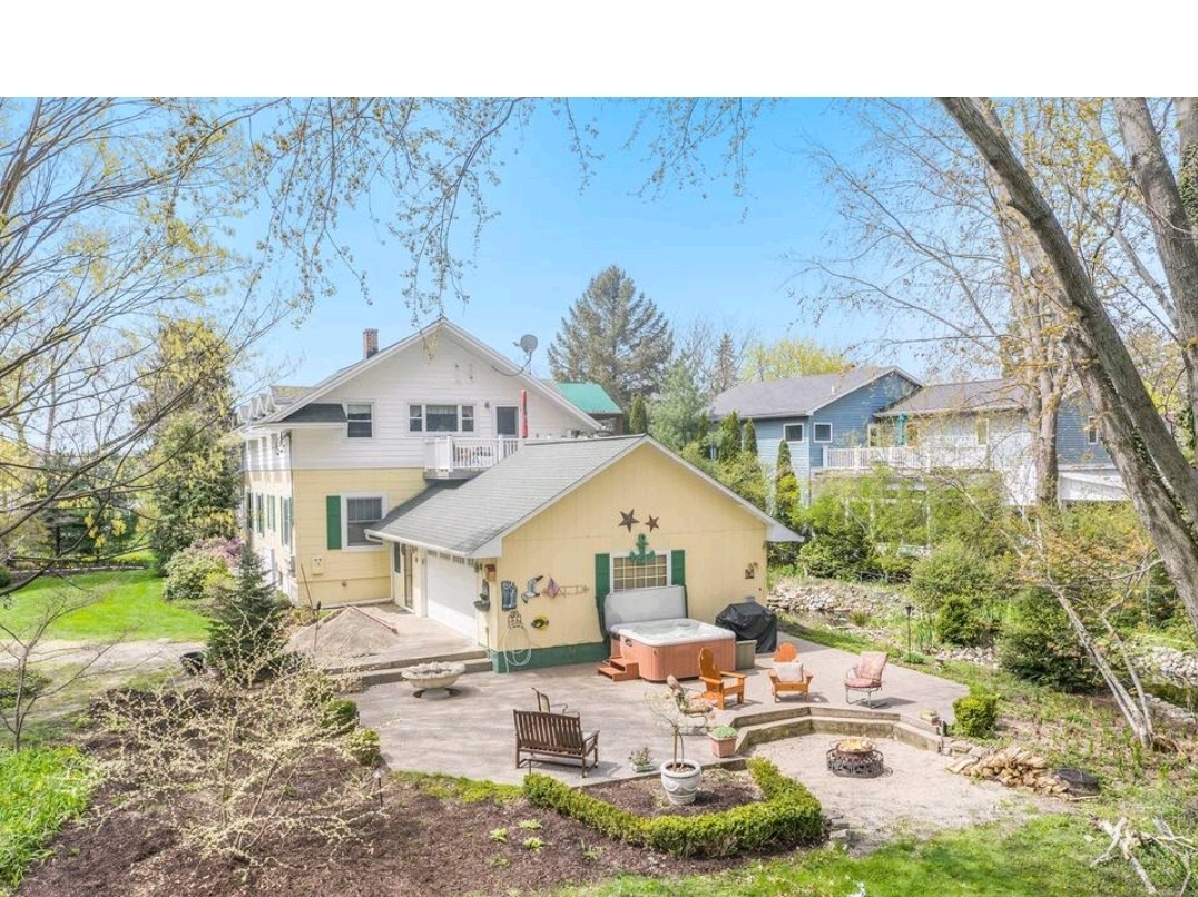 1 BR Apartment Sleeps 2 +2 Serviced apartments for Rent in Saugatuck