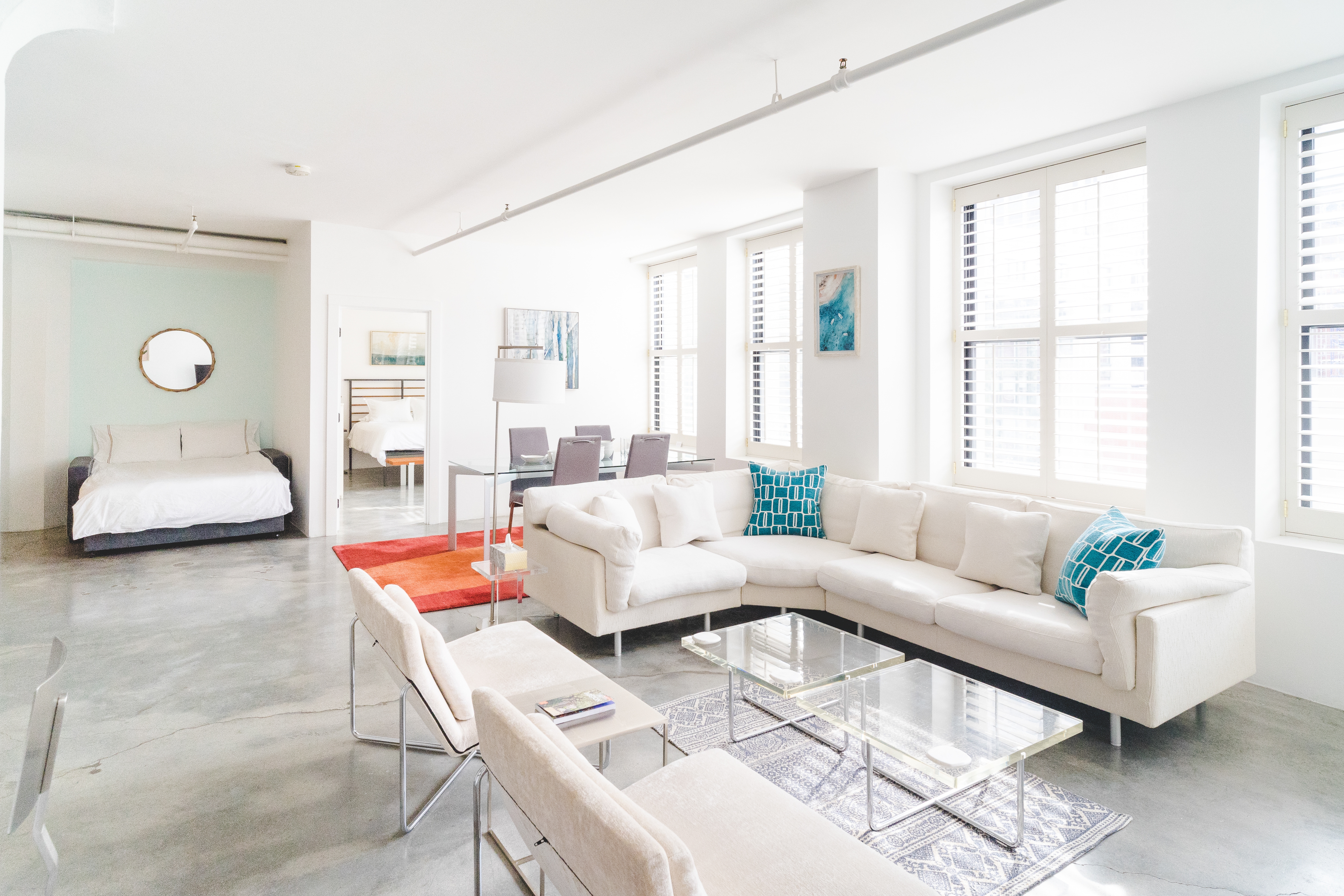 Bright & Spacious Loft Steps to the Freedom Trail