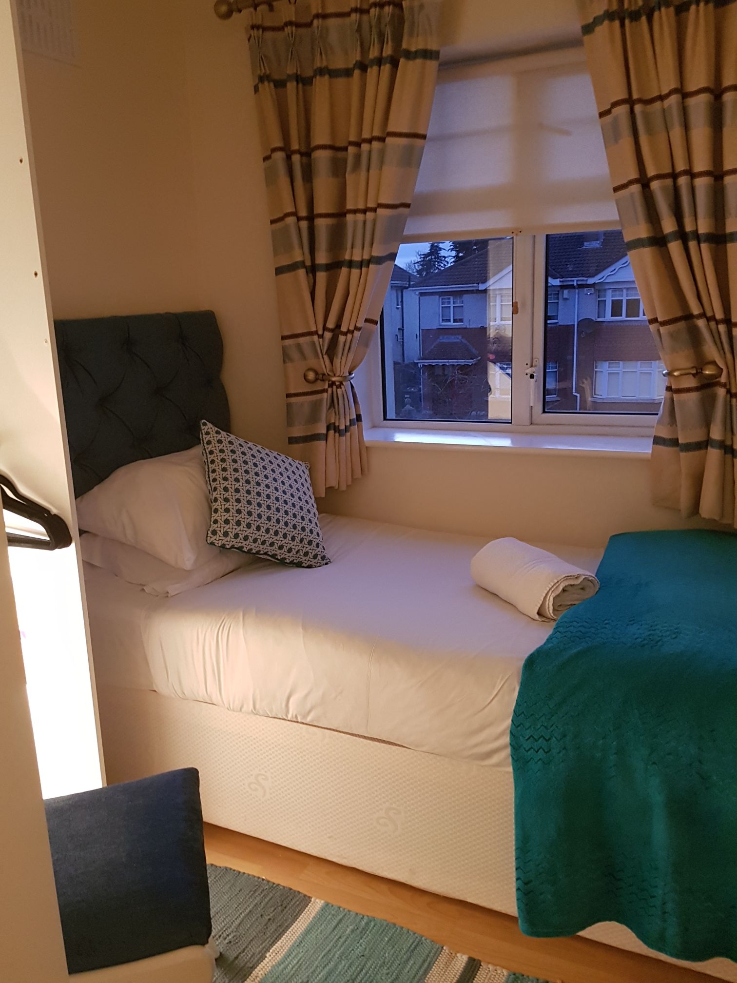 Cosy single room, with free wifi.