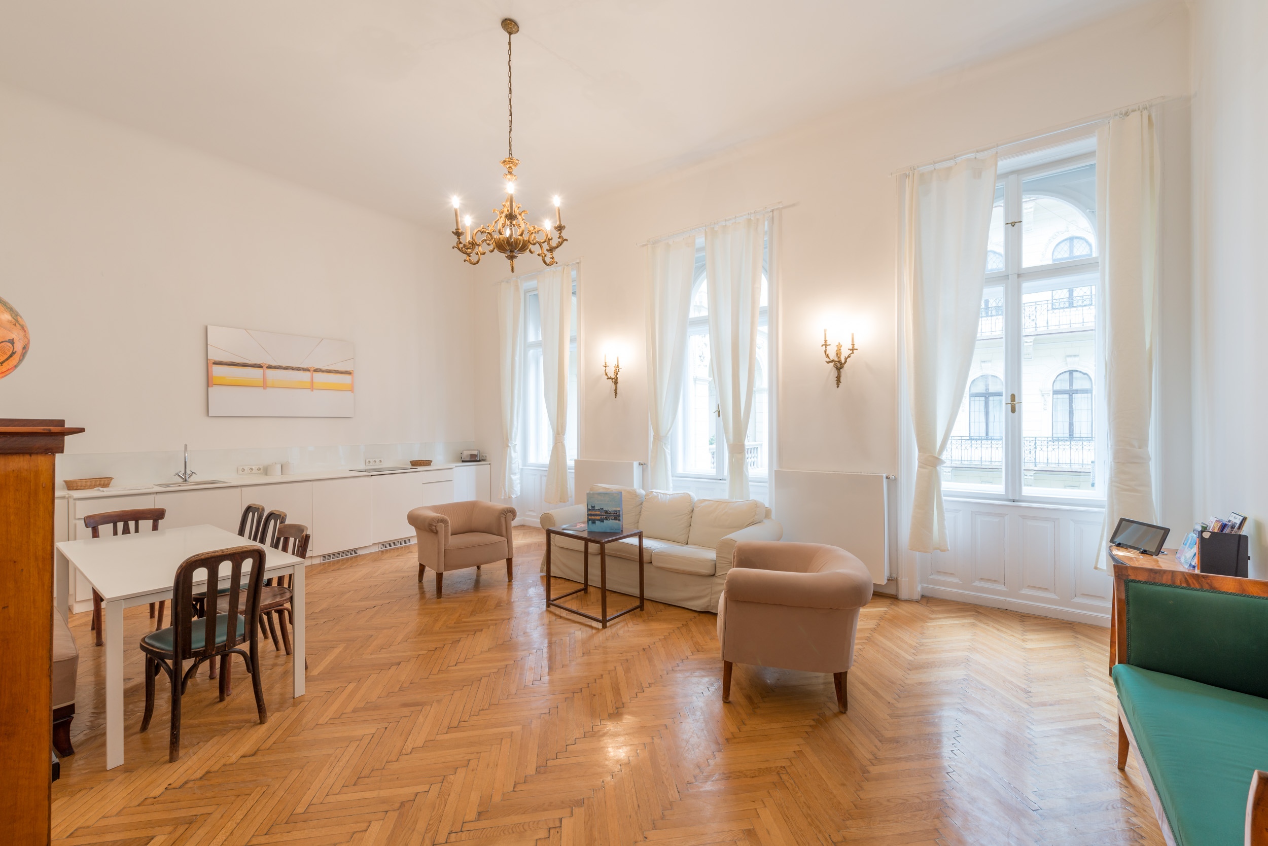 Grand Opera Apt best location, breakfast included in VI. kerület, Budapest