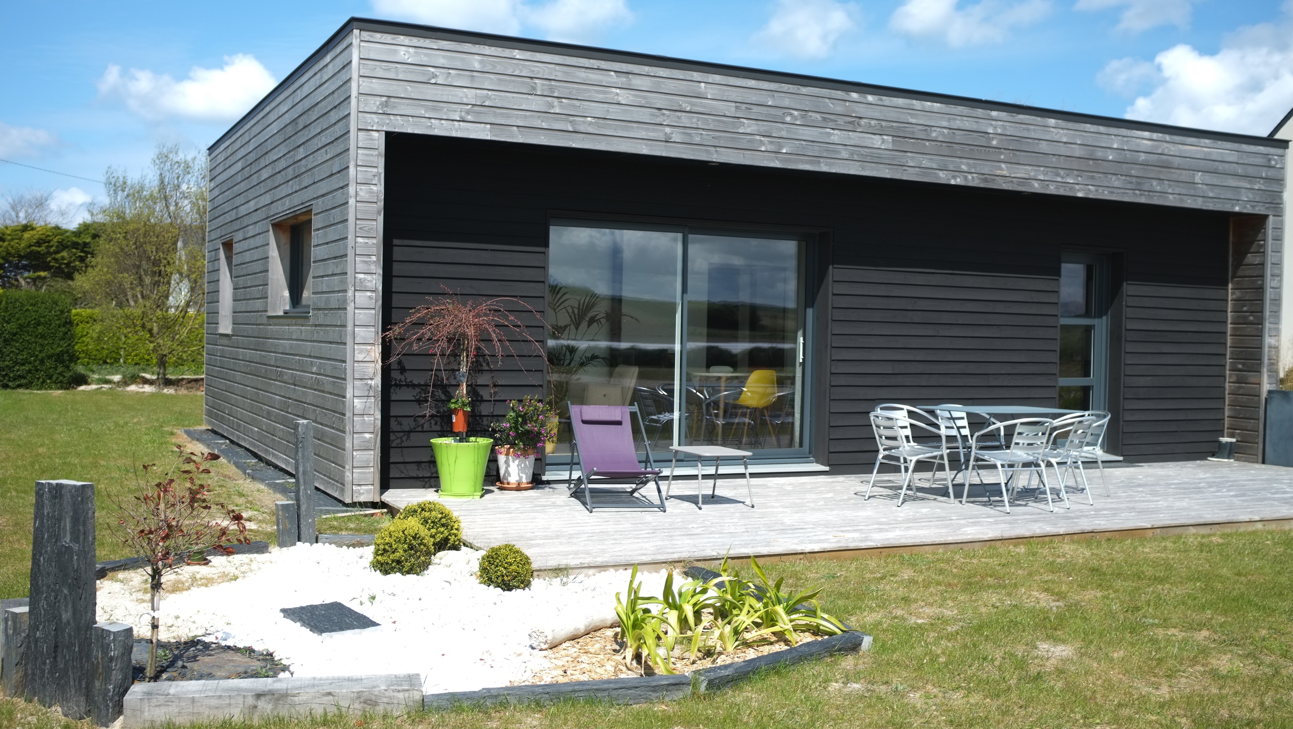 Eco-friendly wooden house in Santec.