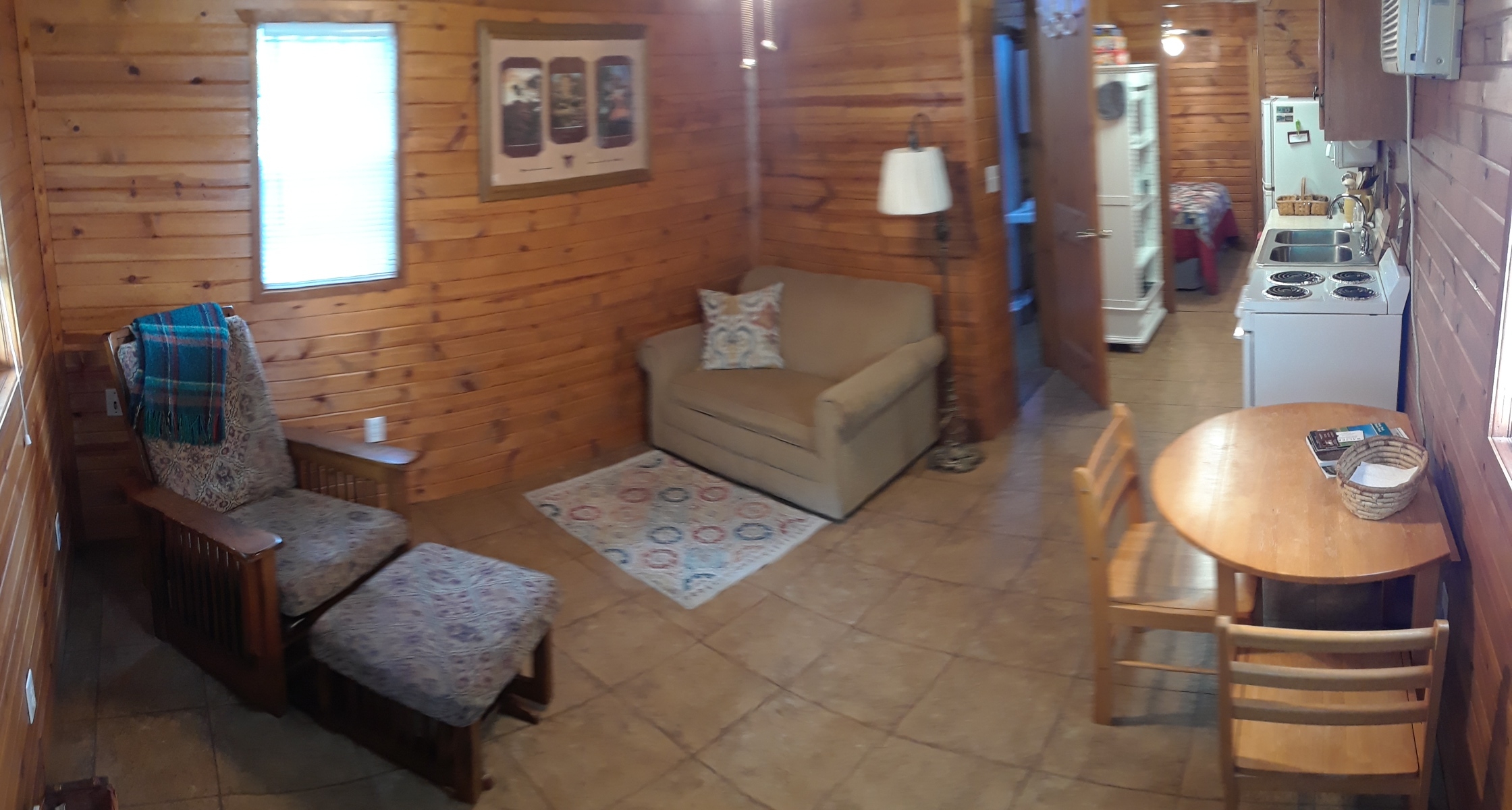 Kim's Cabins 1 tiny house cabin sleeps 4 Cabins for Rent in