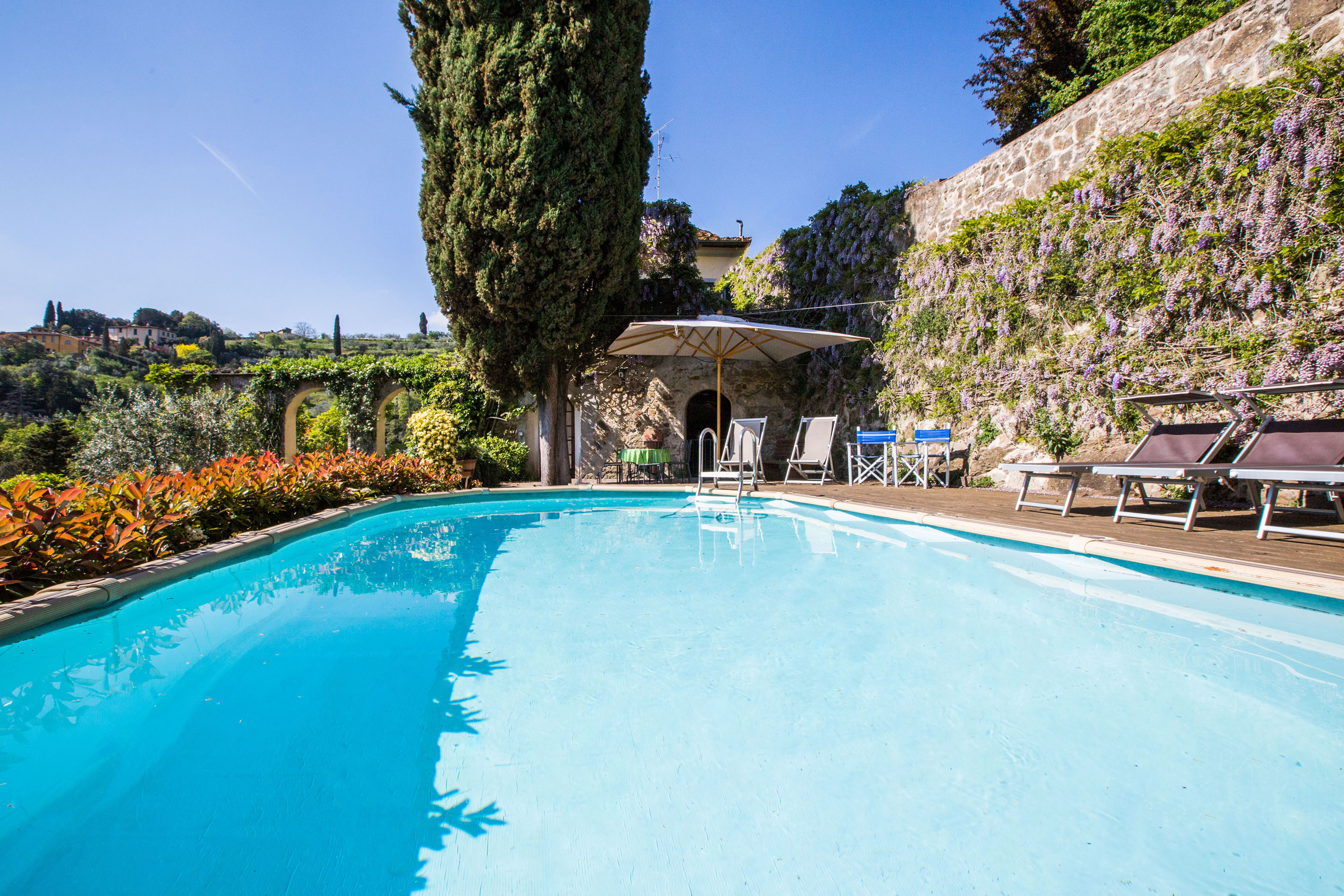 Villa with great view over Florence, pool, Wi-Fi in Campo di Marte, Florence