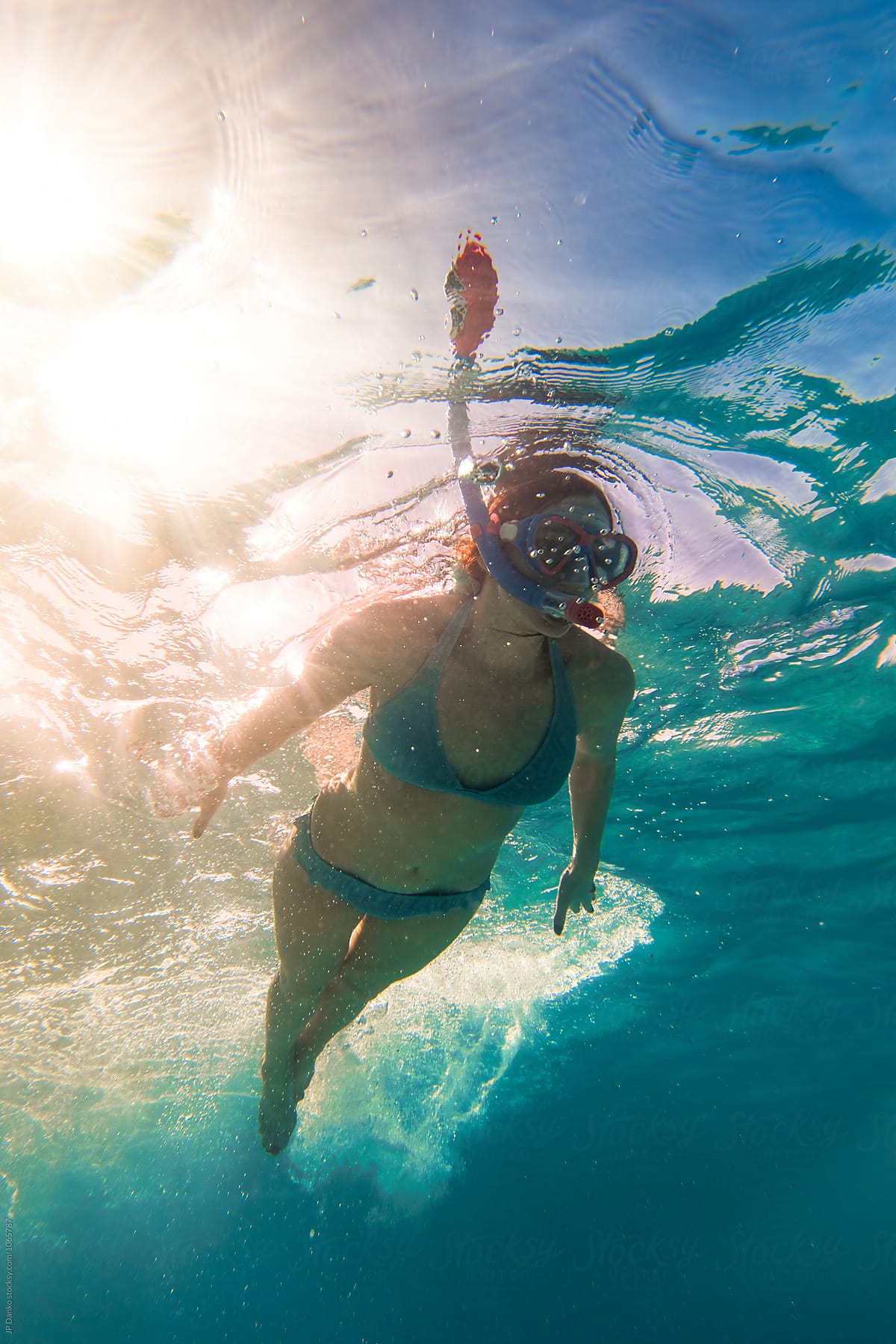 Underwater bikini. Снорклинг для девушек. Сноркелинг девушка. Снорклинг в бассейне. Красивая женщина снорклинг.