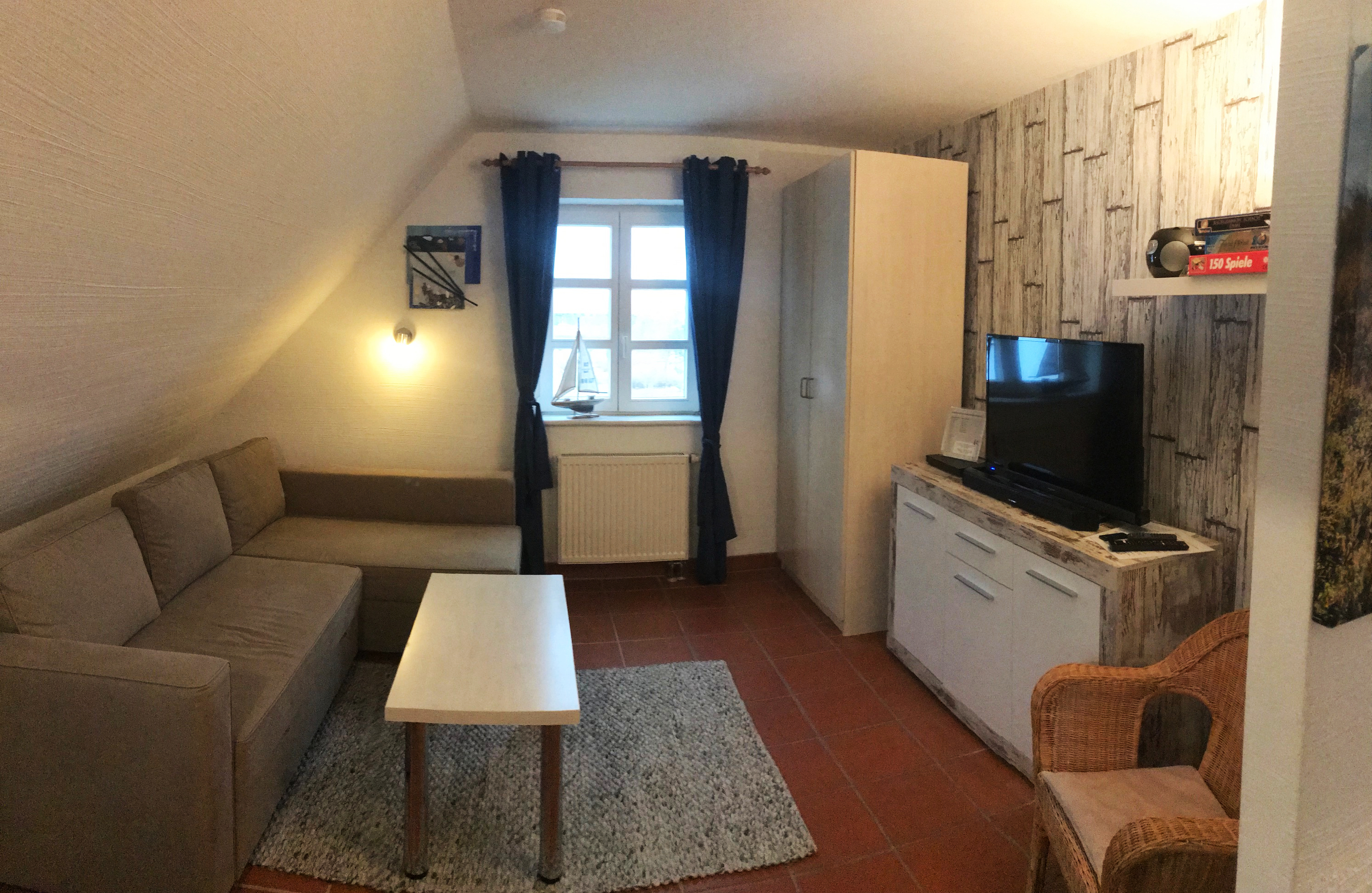Close to the beach top floor apartment