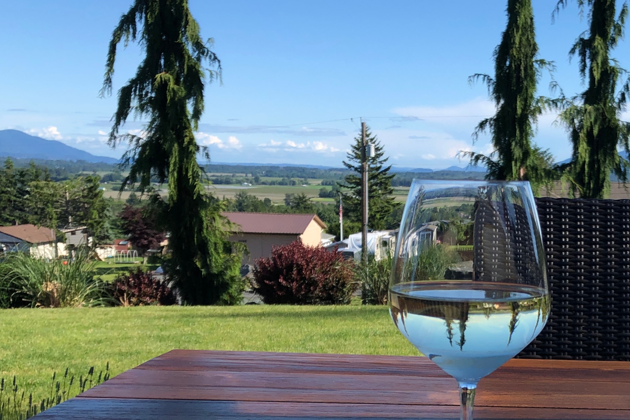 Hilltop Views with Huge Basement Escape