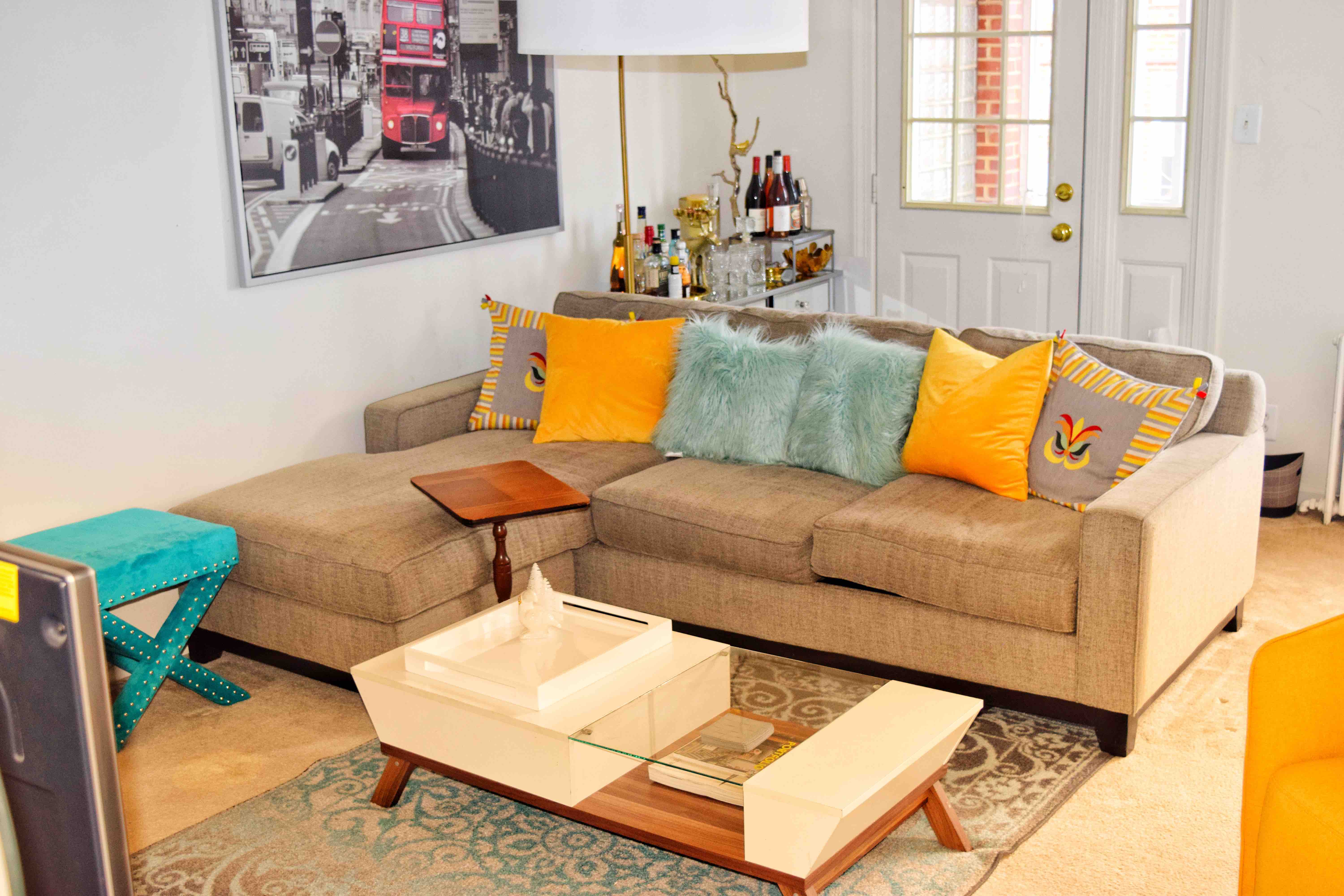 Cozy and cute DT Bethesda 1 bedr apt w kitchen