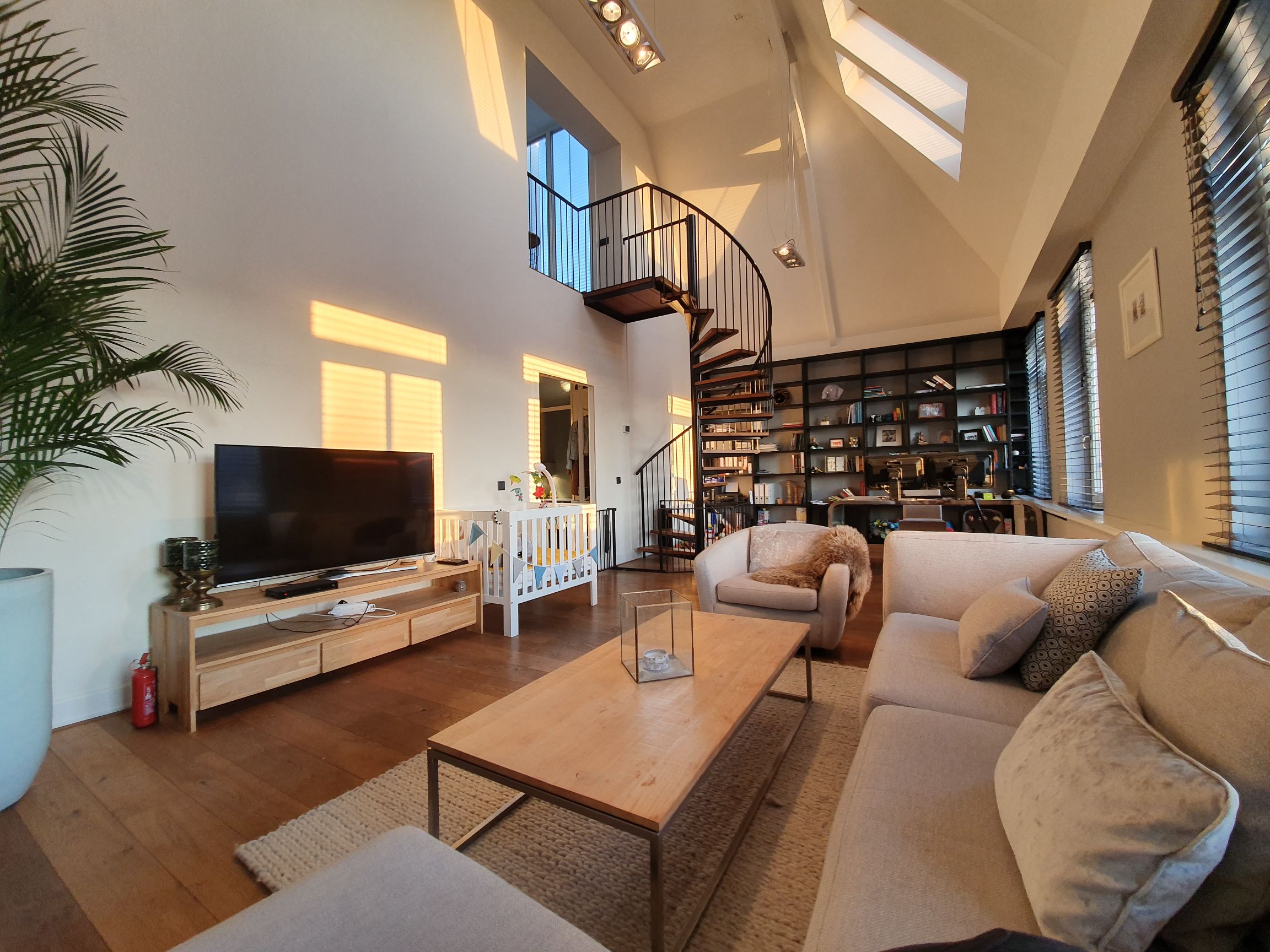 Luxury penthouse downtown — Rotterdam stay