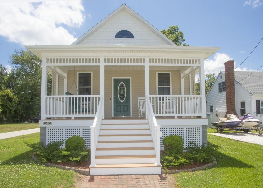 Myrtle on Mumford-Historic Downtown Cottage