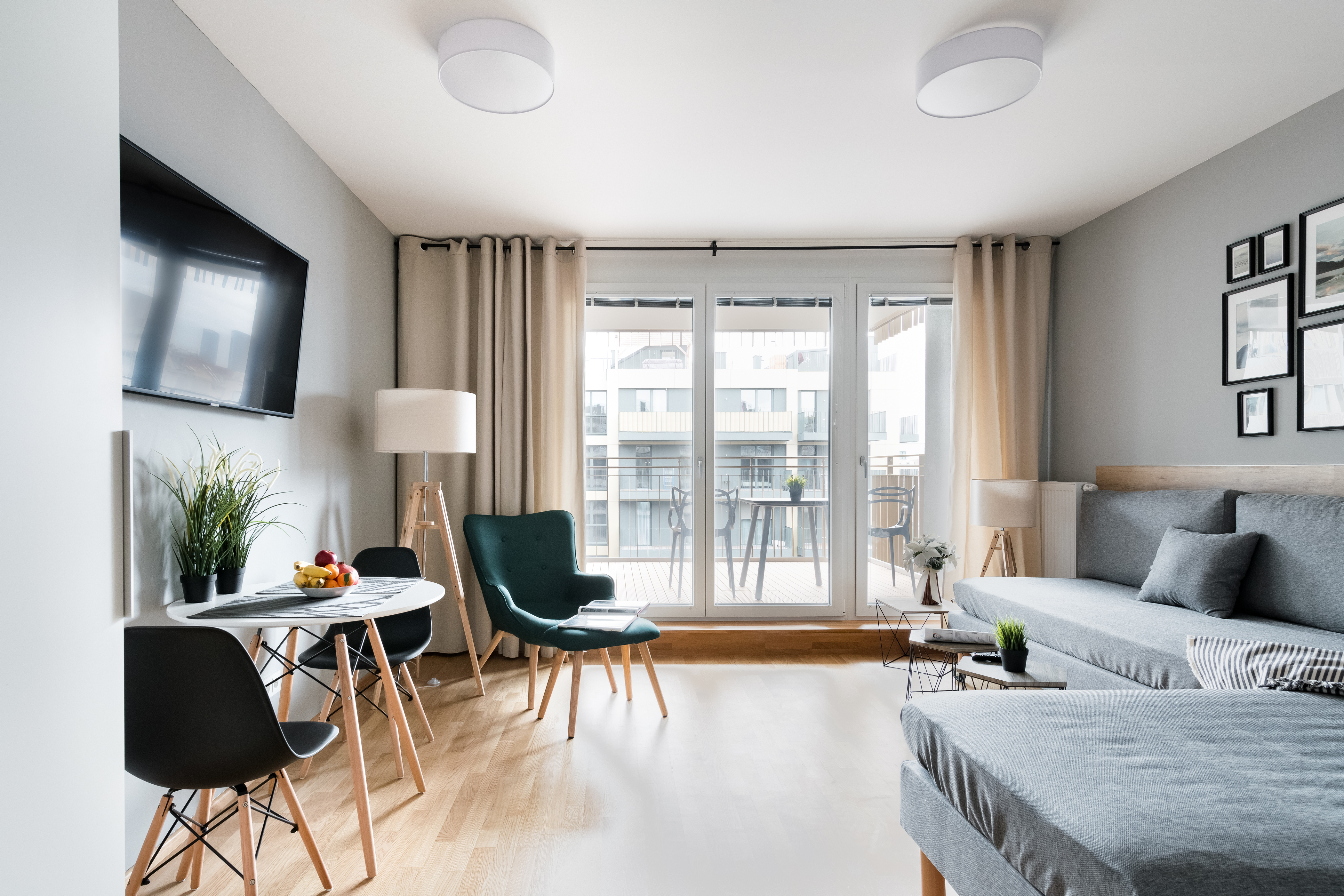 Quiet 100m² boutique: 4 rooms, 3 baths, terrace