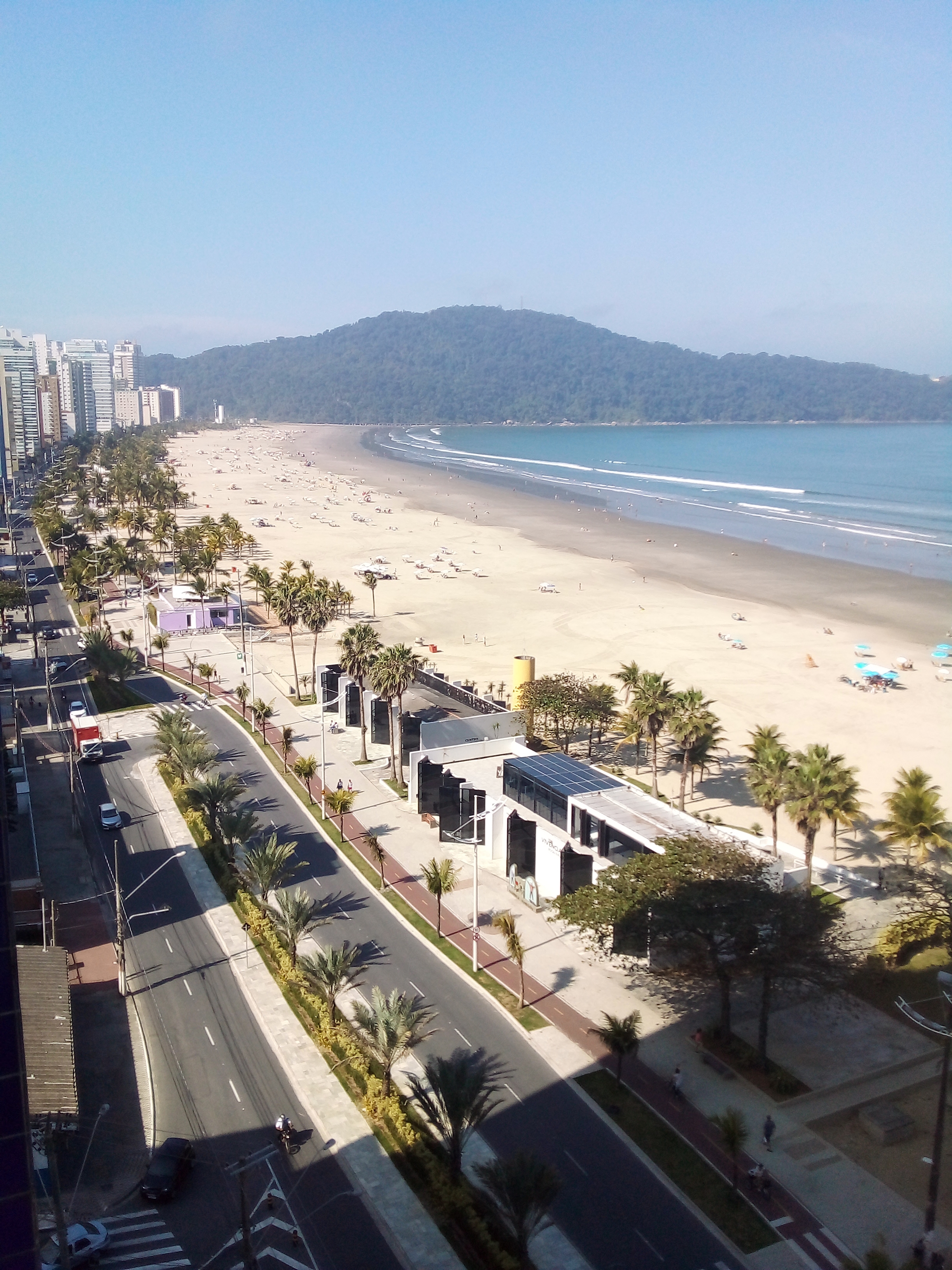 Quitinete facing the sea Praia Grande.