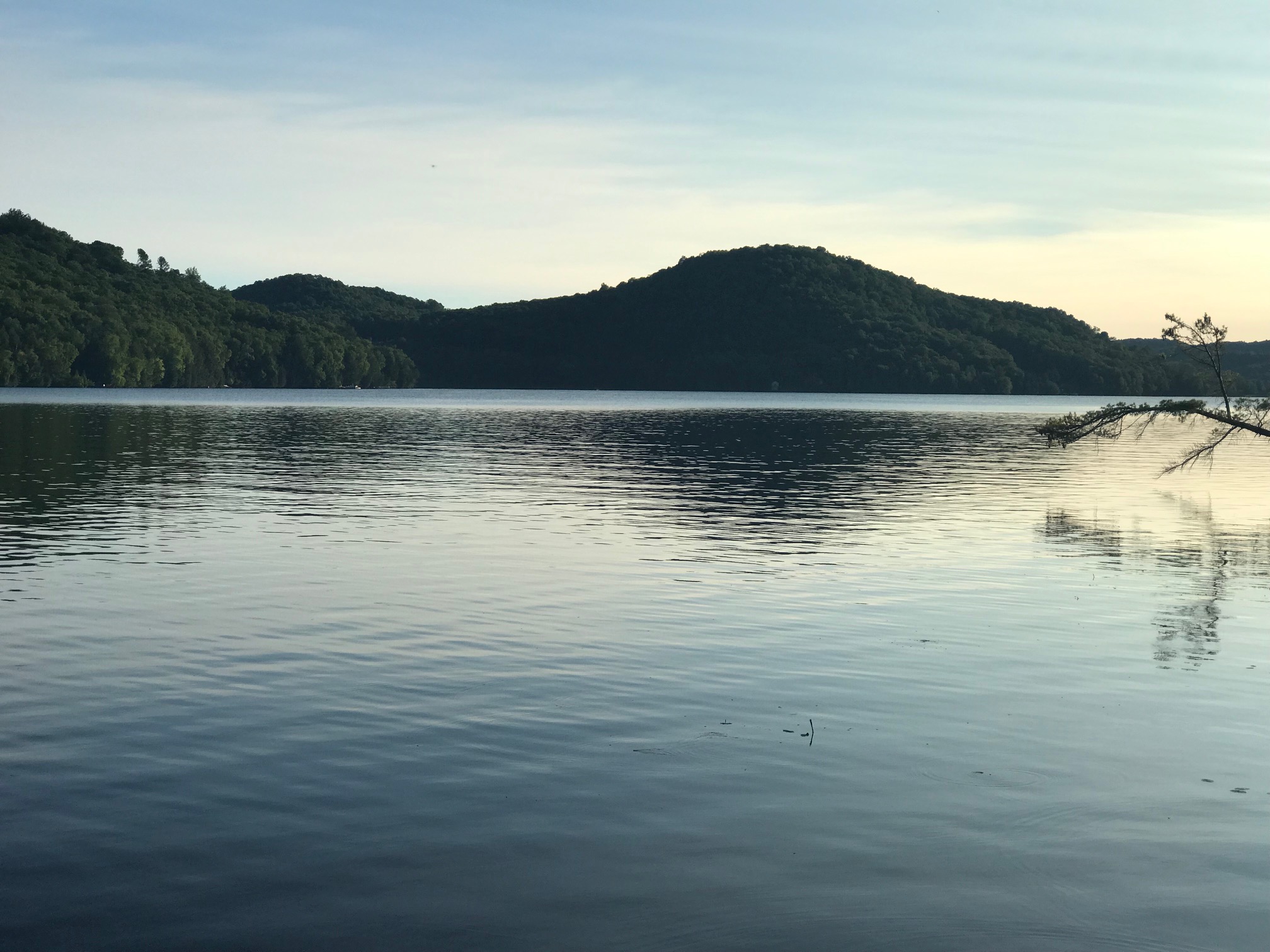 Elephant Lake Cottage for Rent East Bay Cottages for Rent in Dysart and Others, Ontario, Canada