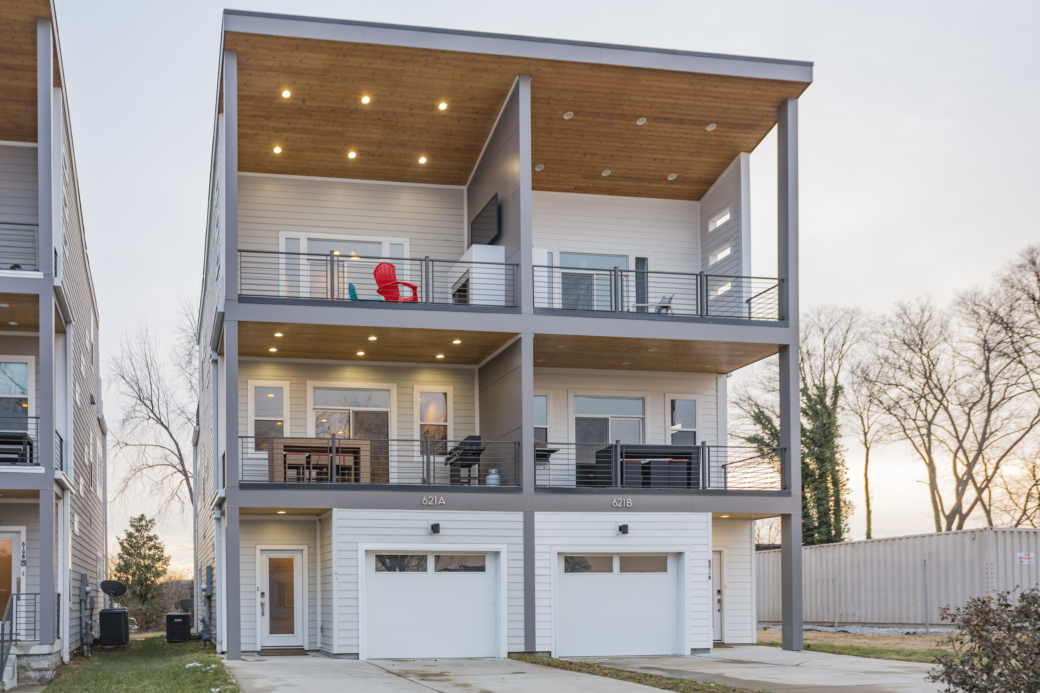 Luxe 3 BR Stunner - Sleeps 10 | 662 mbps wifi in District 17, Nashville