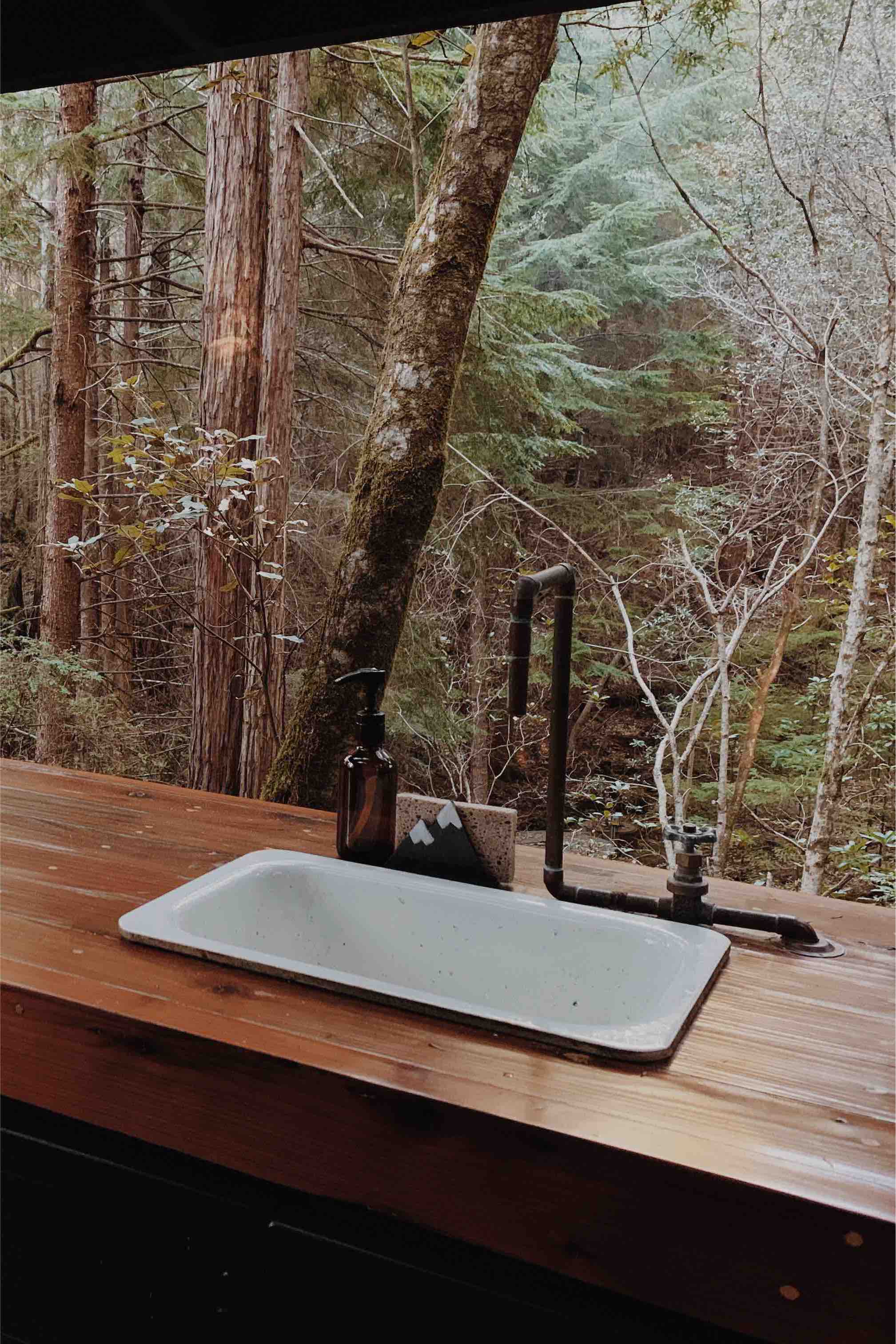 Forest Camping Hut Treehouses For Rent In Elk California United States