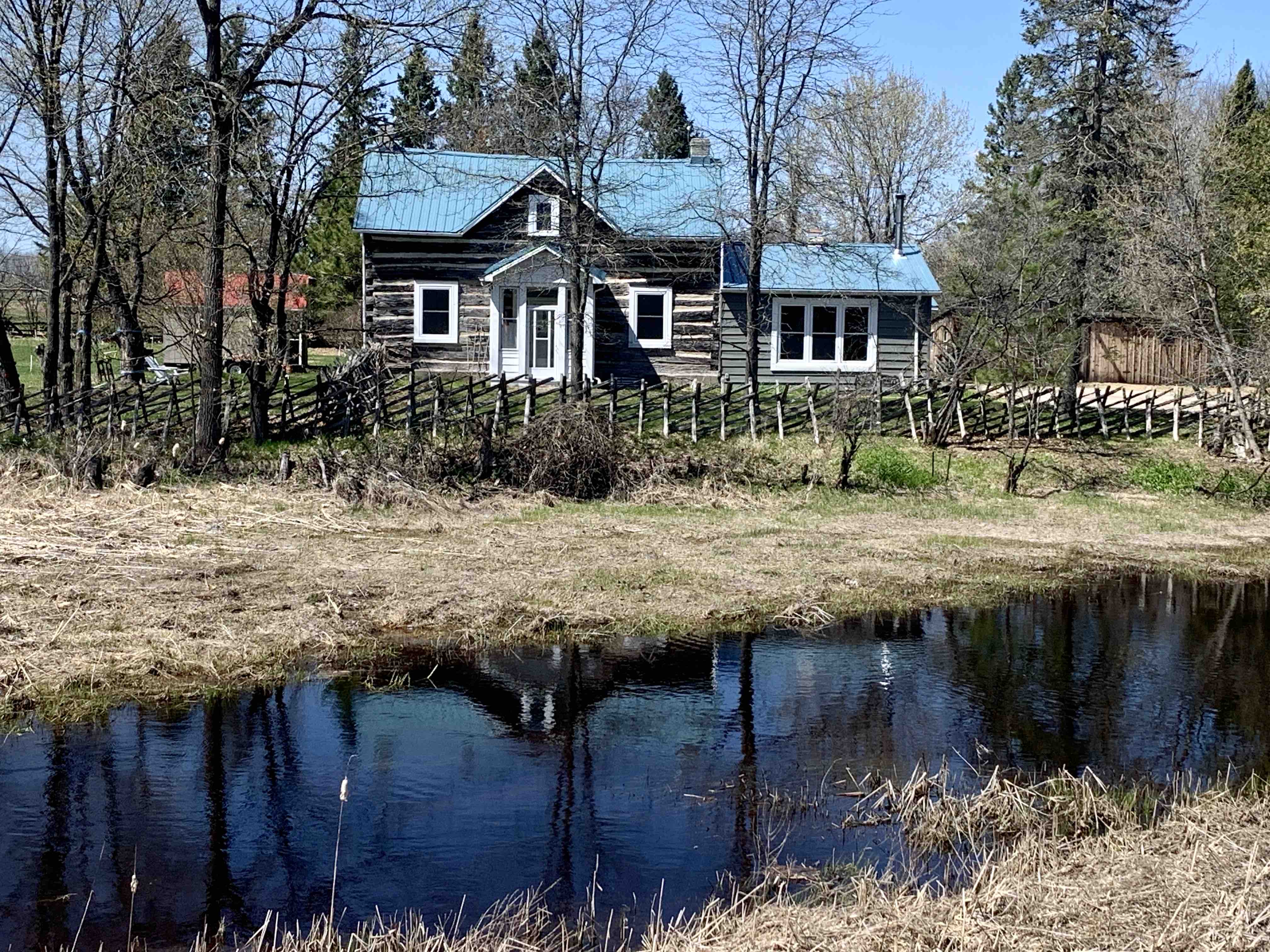 Blueberry Creek Family Retreat and Farm Stay Farm stays for Rent in