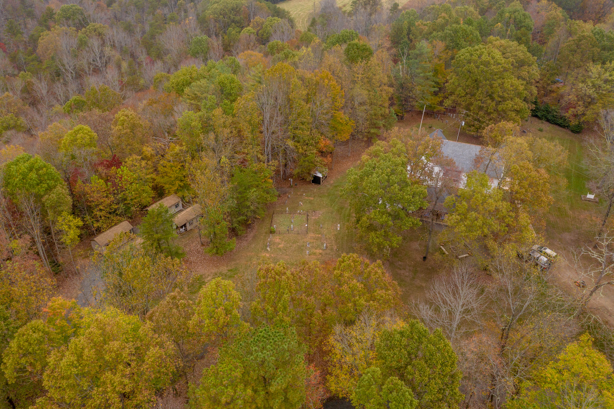 Hummingbird  Hills  Family Compound-House & Cabins