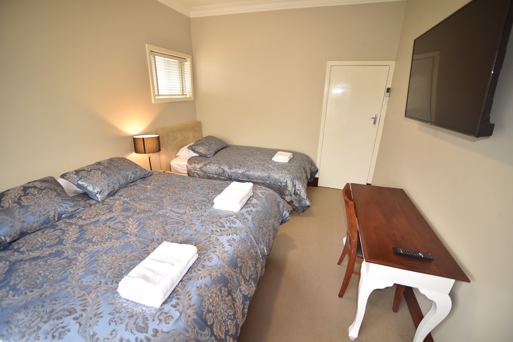 Boucher Manor Eight Guest Apartment. Apartments for Rent in Northam