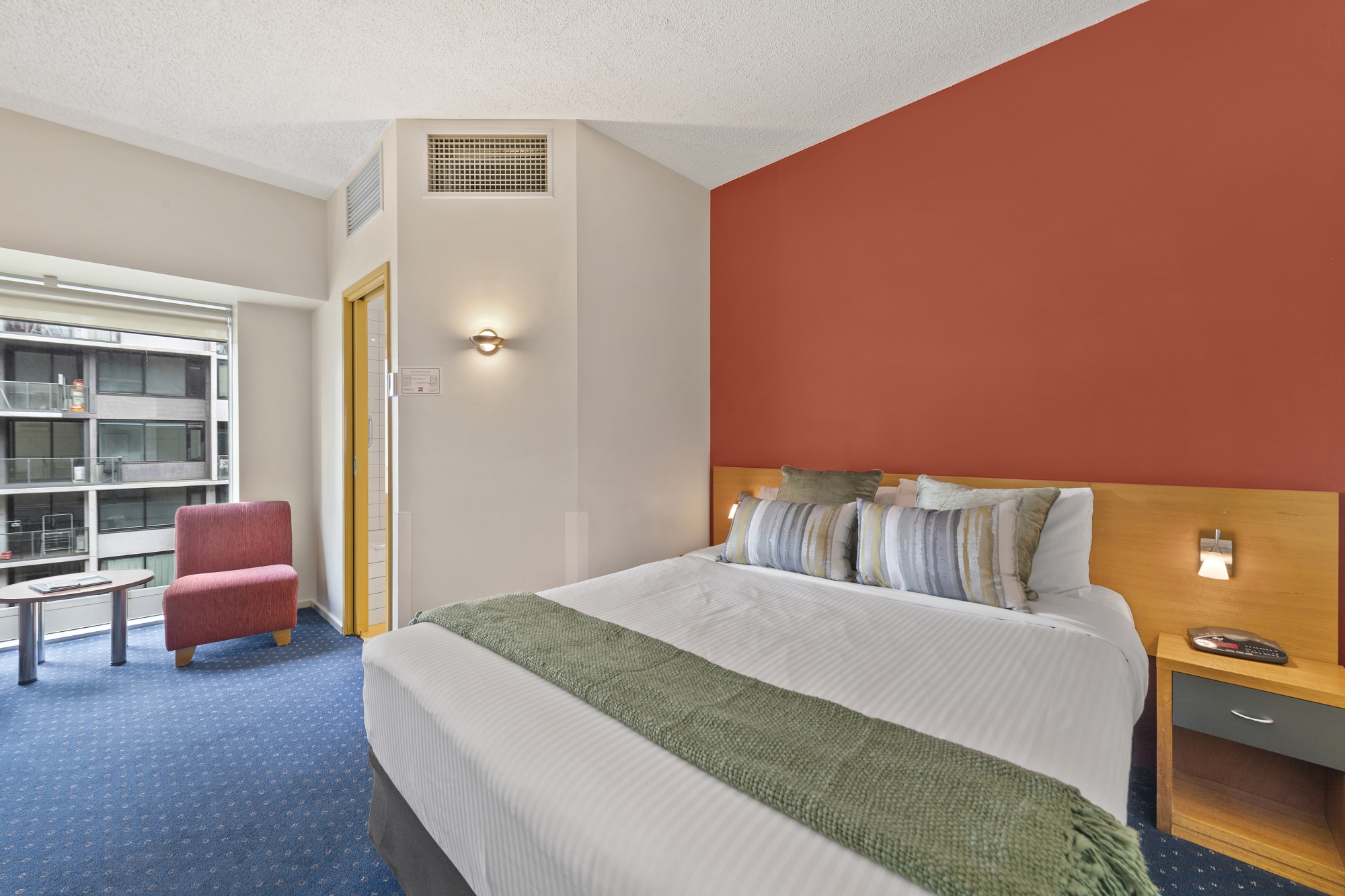 Cozy City Queen Room