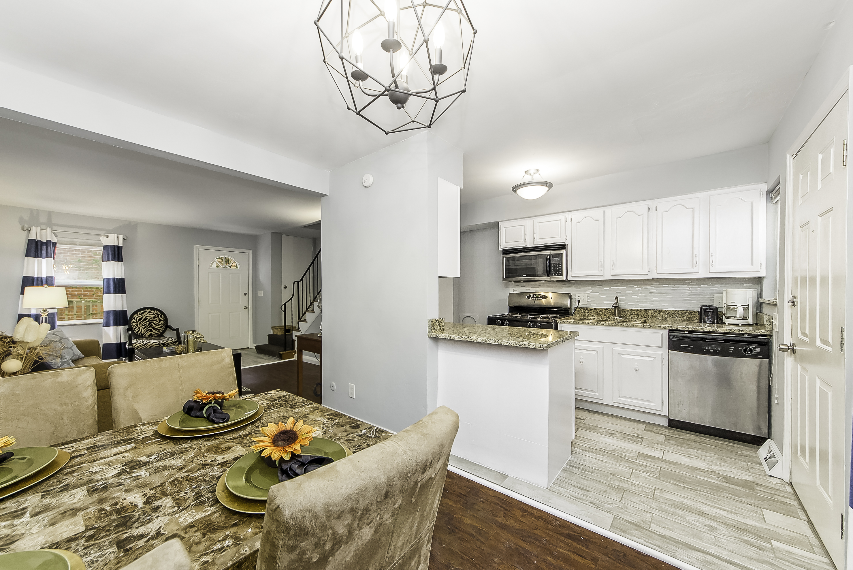Cozy Townhome Next to OSU and Short North (B) in Near North/University, Columbus