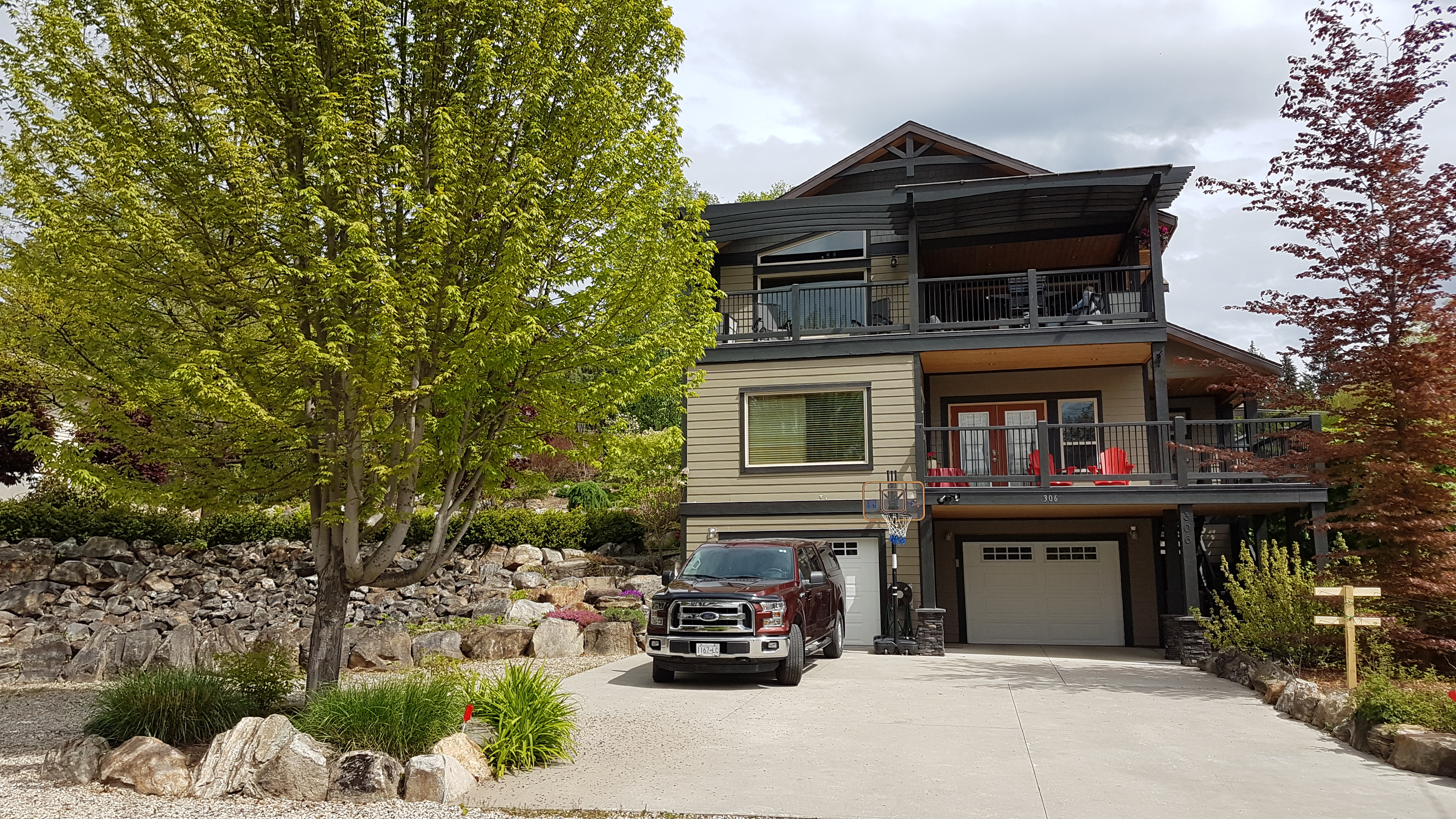 Peaceful Nakusp Getaway For Two Guest Suites For Rent In Nakusp British Columbia Canada