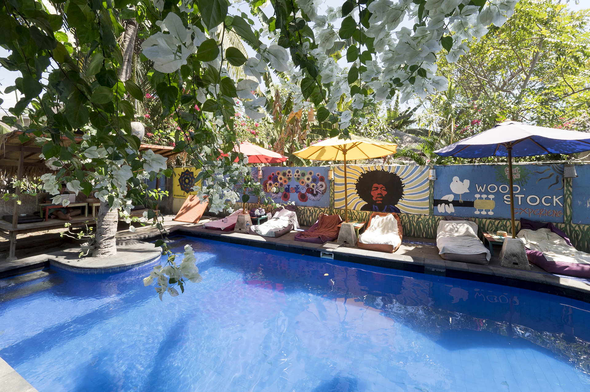 Woodstock Garden Bungalows Bungalow With Fan Lofts For Rent In Pemenang Nusa Tenggara Barat Indonesia